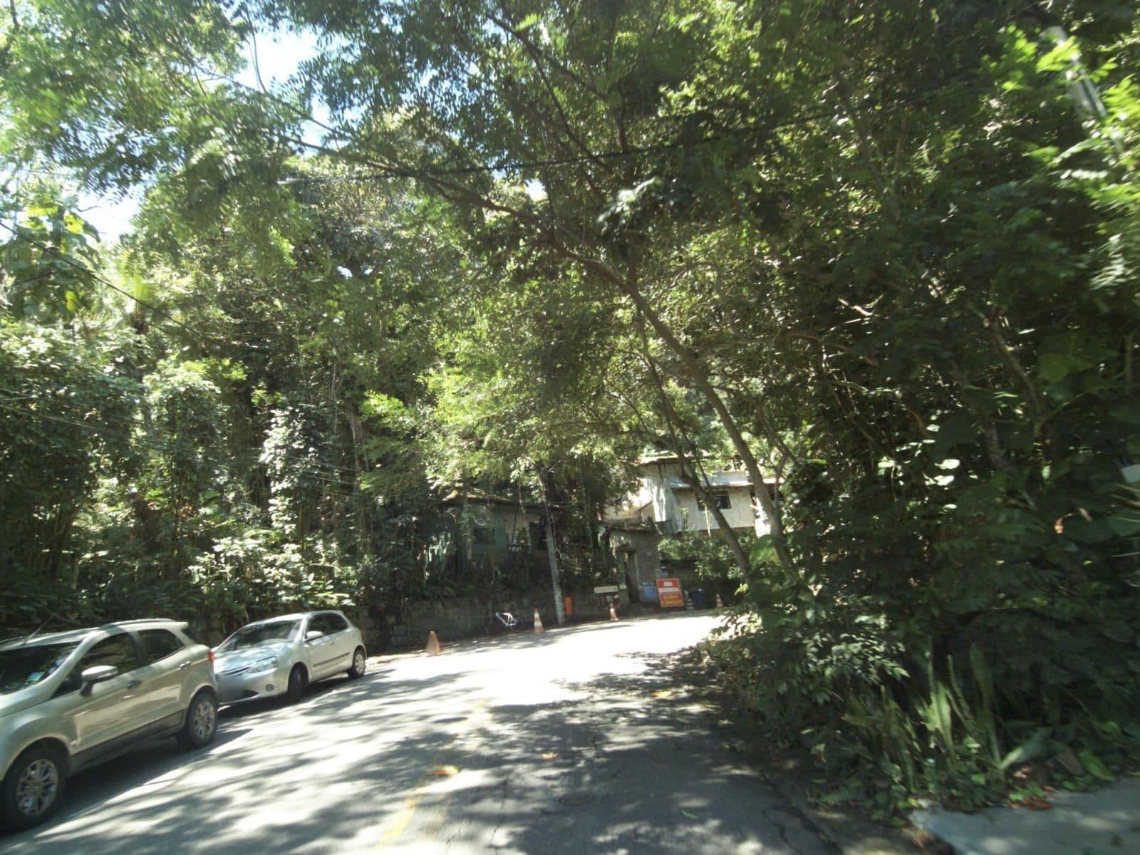 Street view near Pousada do Thuthuca, Niterói — © projevias (CC BY-SA · Mapillary)