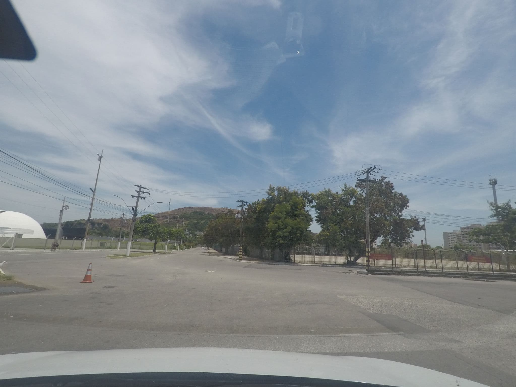 Street view near Residencial Downtown, Niterói — © thierryajeaniphone (CC BY-SA · Mapillary)