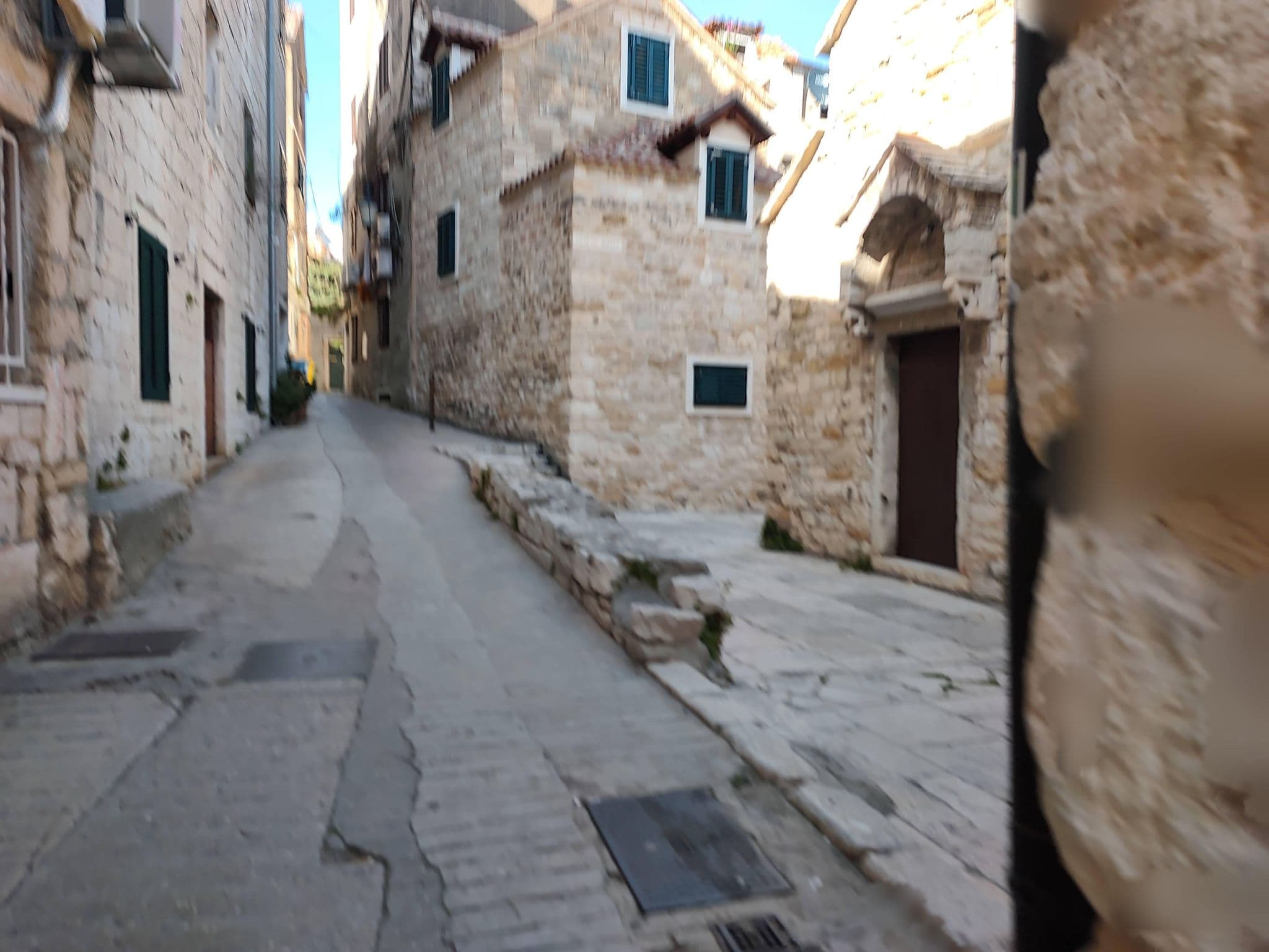 Street view near Zephyrus, Split — © Duro (CC BY-SA · Mapillary)