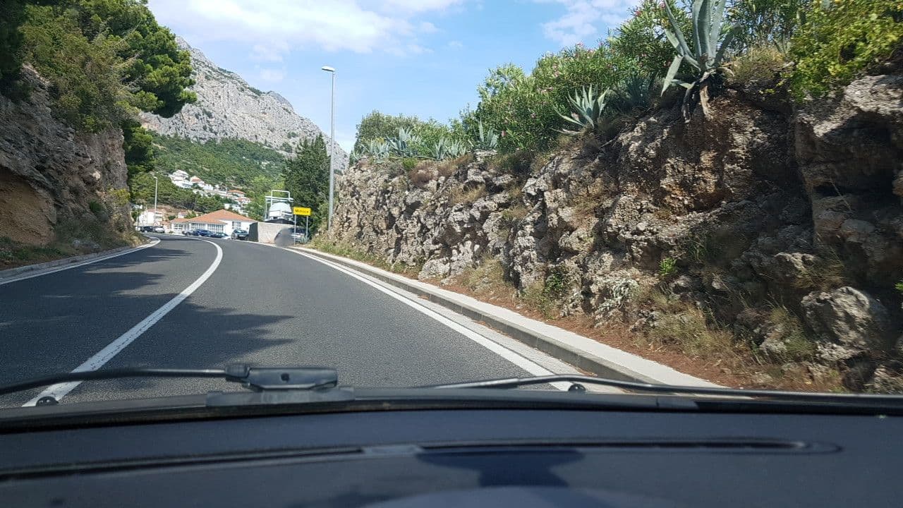 Street view near Apartments Tom, Pučišća — © mik007 (CC BY-SA · Mapillary)