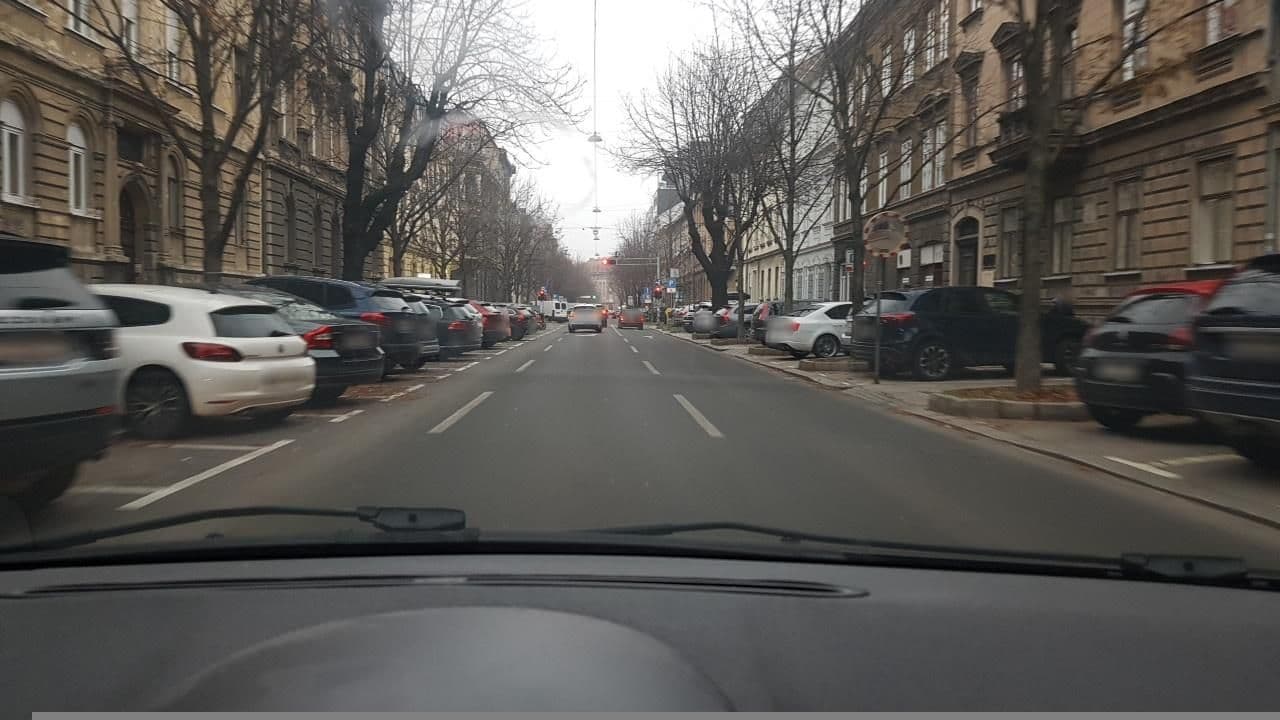 Street view near tulip & rose, Centar — © mik007 (CC BY-SA · Mapillary)