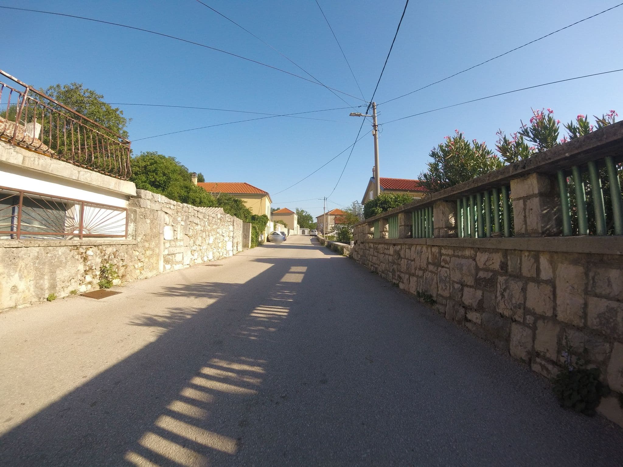 Street view near Vinodol Apartments 1 & 2, Jadranovo — © vedran_v (CC BY-SA · Mapillary)