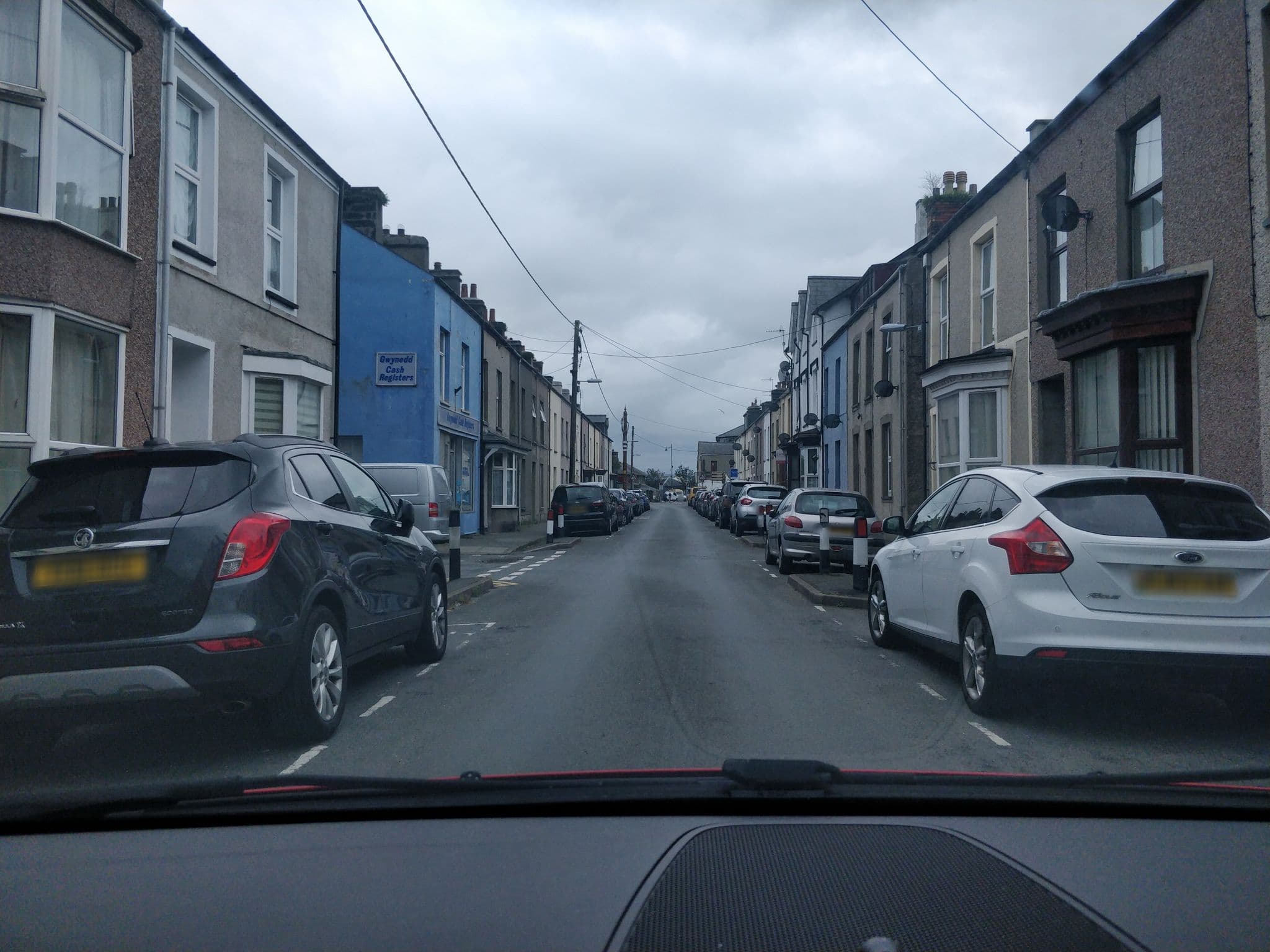 Street view near Y Castell, Porthmadog — © davidsong (CC BY-SA · Mapillary)