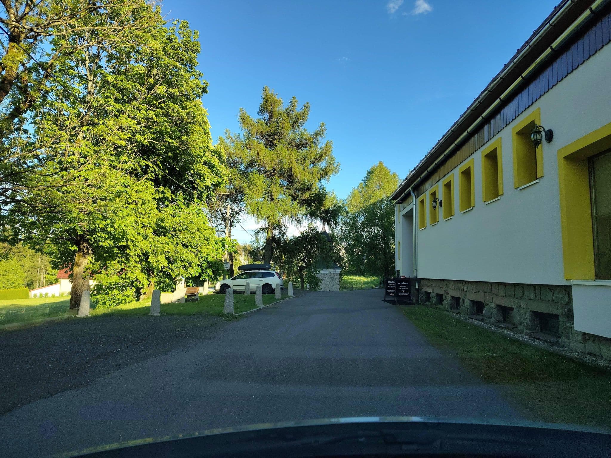 Street view near Hotel u Loubů, Nové Město na Moravě — © vrabcak (CC BY-SA · Mapillary)