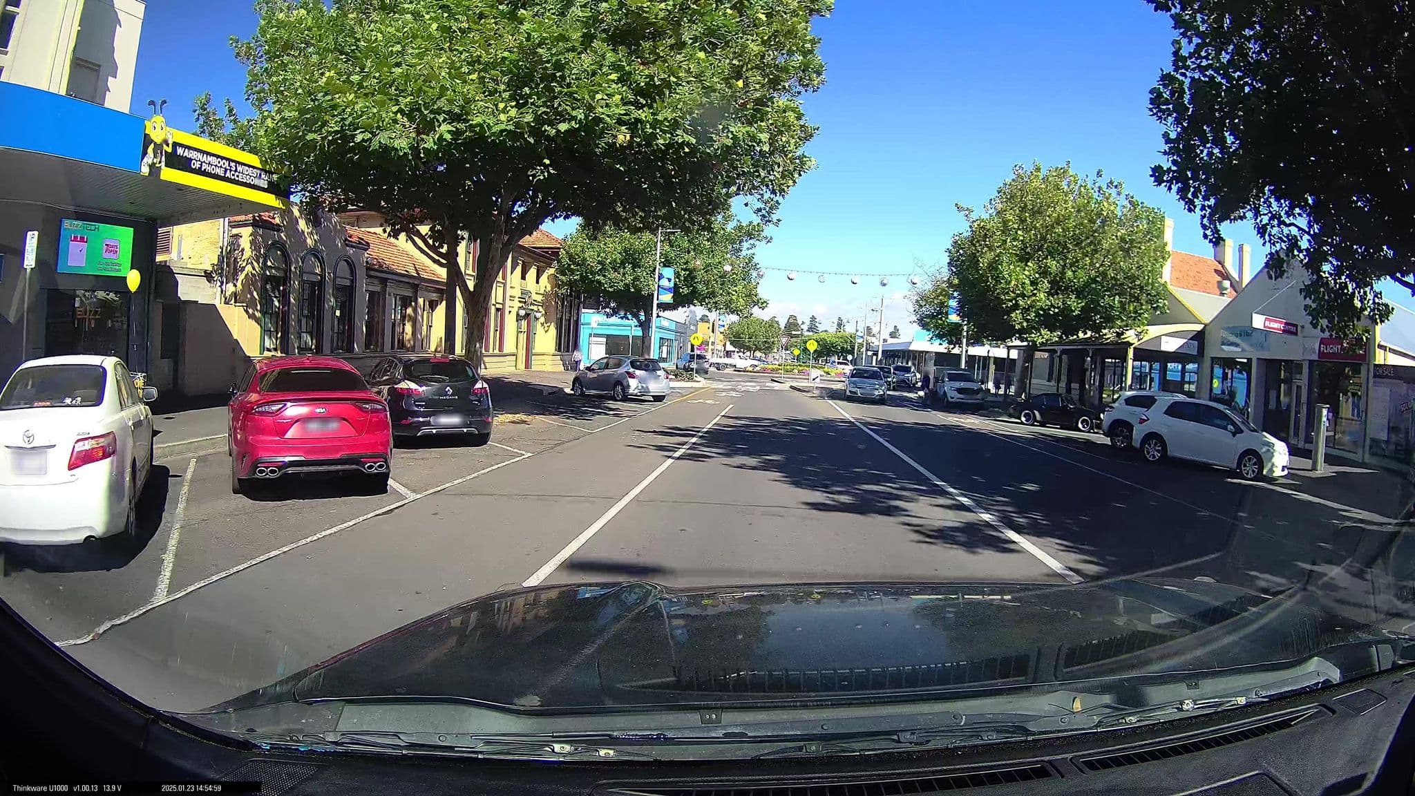 Street view near Great Ocean Road Holiday Rentals, Warrnambool — © maxim752 (CC BY-SA · Mapillary)