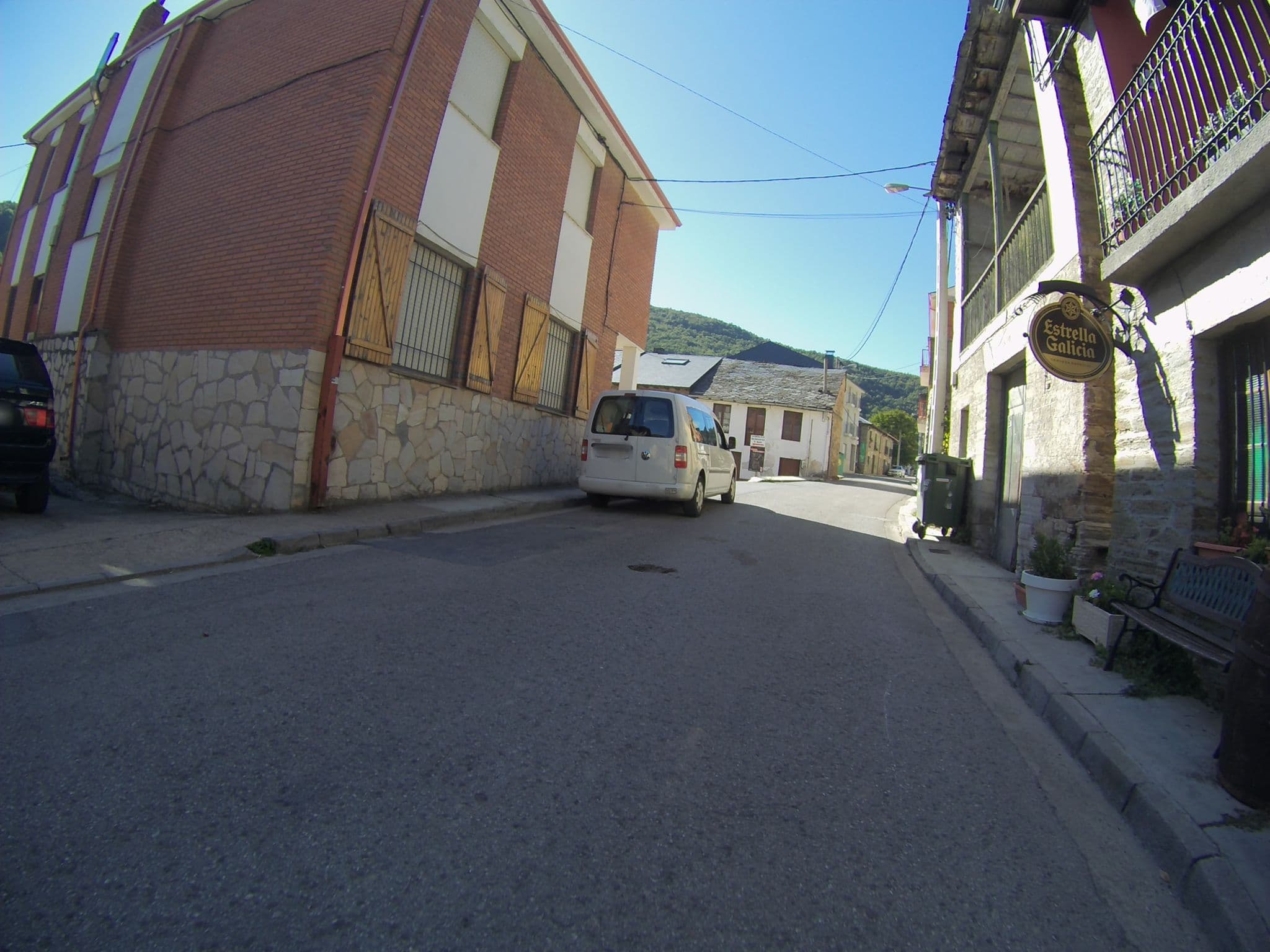 Street view near Casa Rural Rosalía, Villafranca del Bierzo — © camperxr (CC BY-SA · Mapillary)