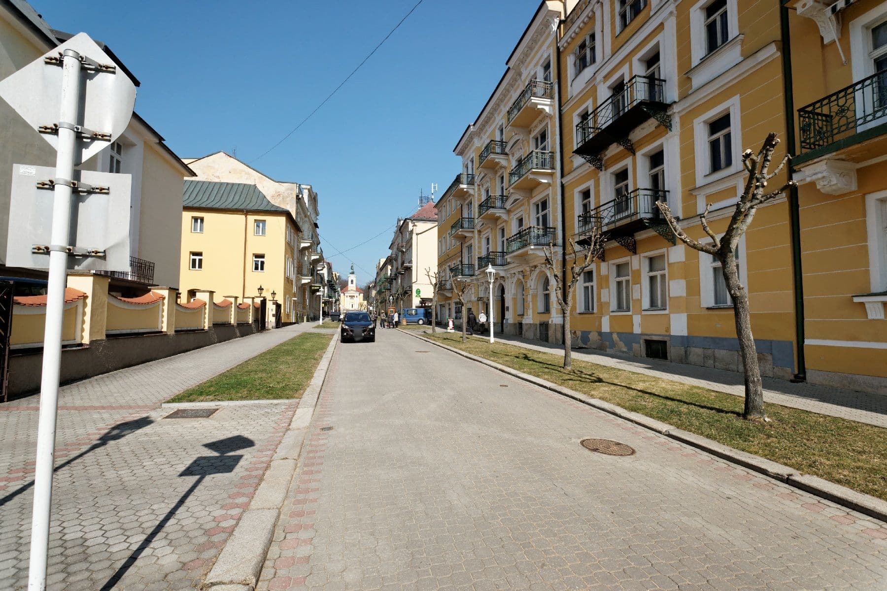 Street view near Wellness Hotel Ida, Františkovy Lázně — © txllxt (CC BY-SA · Mapillary)