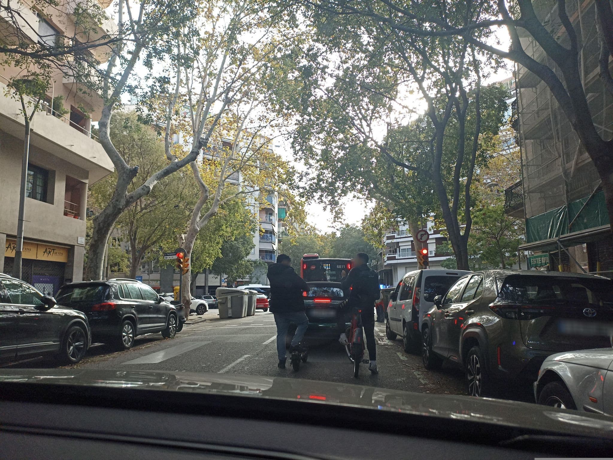 Street view near Dailyflats Barcelona Center Comfort, Sant Antoni — © toniserra (CC BY-SA · Mapillary)