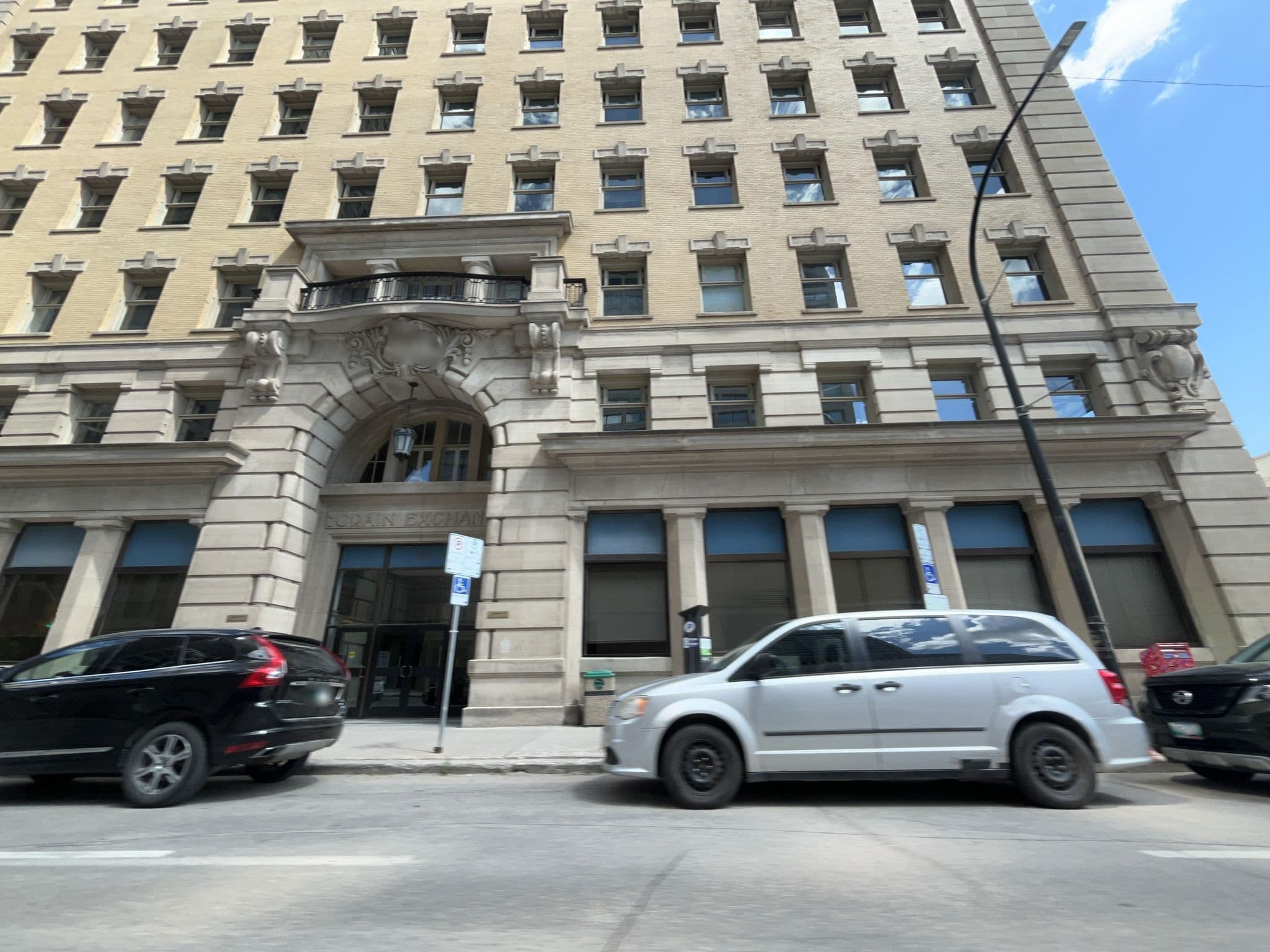 Street view near The Fairmont Ballroom, Winnipeg — © zpk (CC BY-SA · Mapillary)
