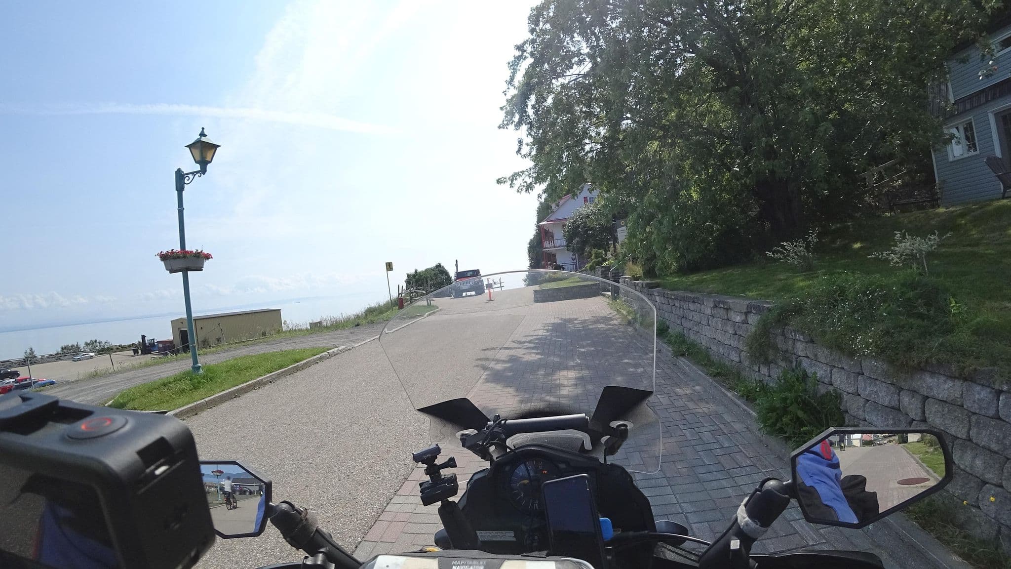 Street view near Auberge Le Petit Félix, La Malbaie — © michelcouturemotomcm (CC BY-SA · Mapillary)