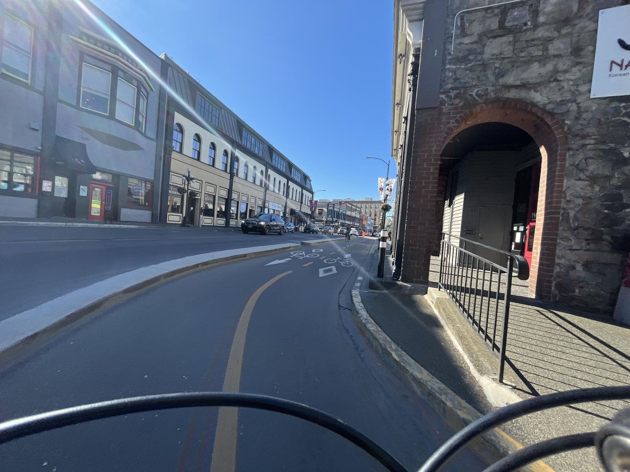 Street view near Golf Central, Victoria-Downtown — © sssmc (CC BY-SA · Mapillary)