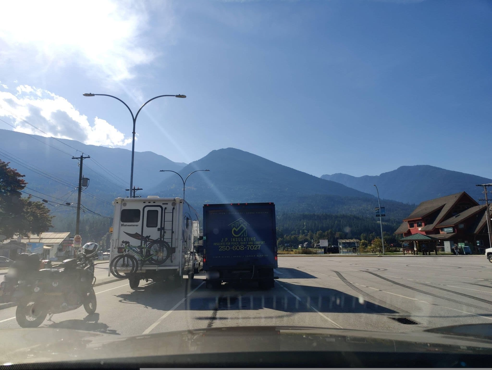 Street view near Cedars' Lakeshore Inn & Campground, Nelson — © elphix (CC BY-SA · Mapillary)