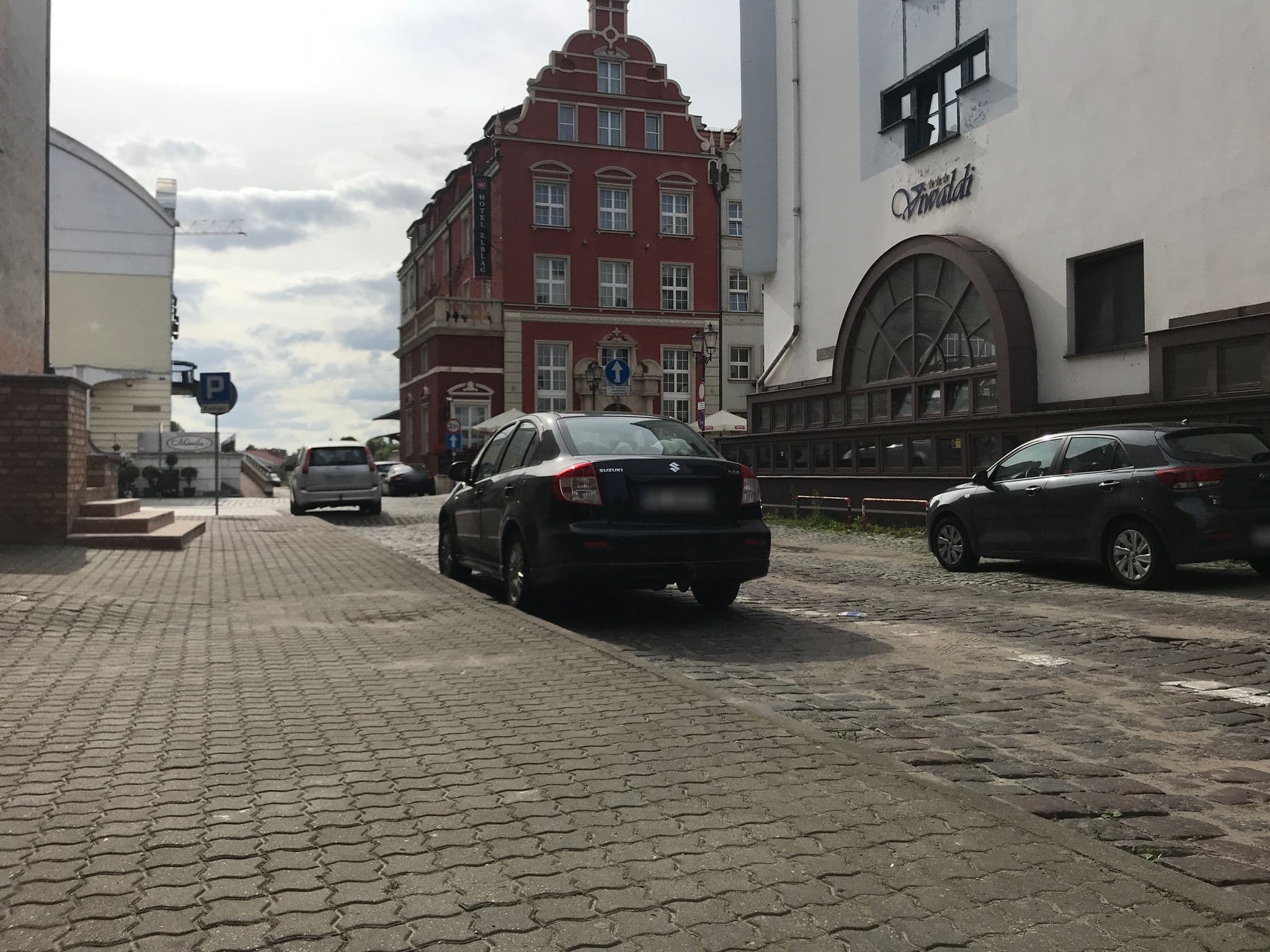 Street view near Viwaldi, Elbląg — © miguel_andrade (CC BY-SA · Mapillary)