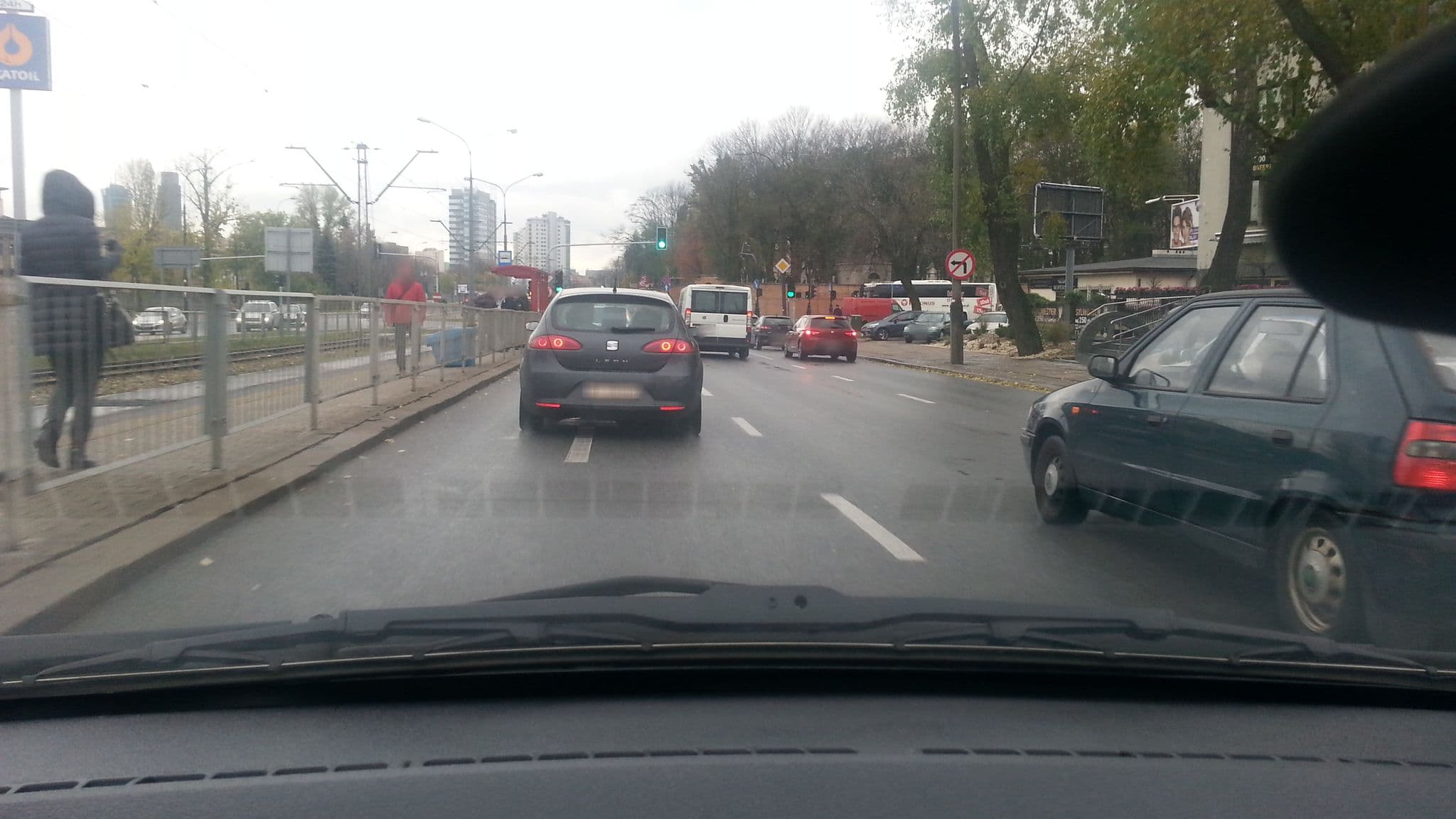 Street view near Hotel "Czarny Kot", Żoliborz — © kmajcher (CC BY-SA · Mapillary)