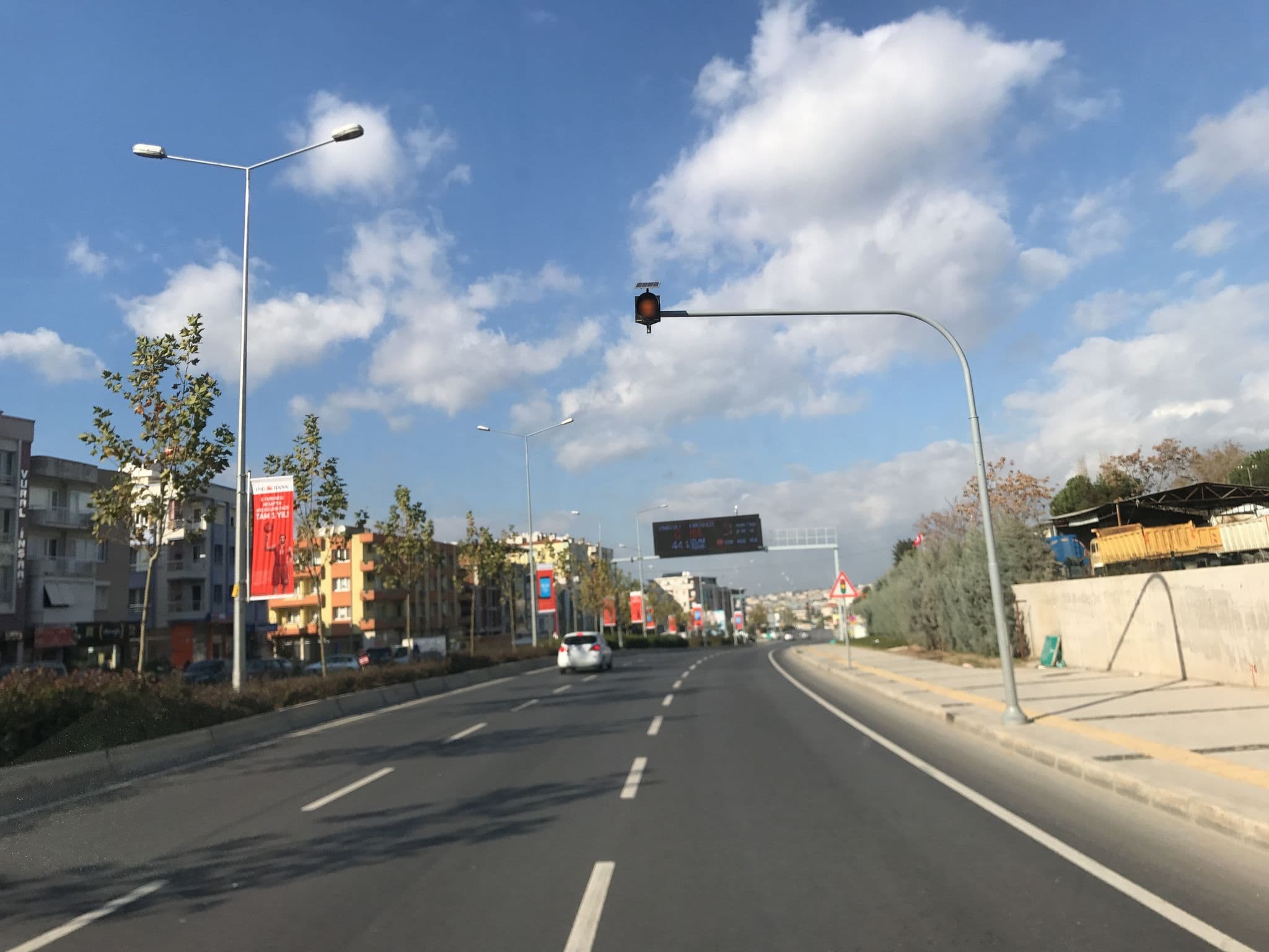 Street view near No:232 Rezidans & Günlük Kiralık Apart & Daire - İzmir Buca, Karabağlar — © asturksever (CC BY-SA · Mapillary)