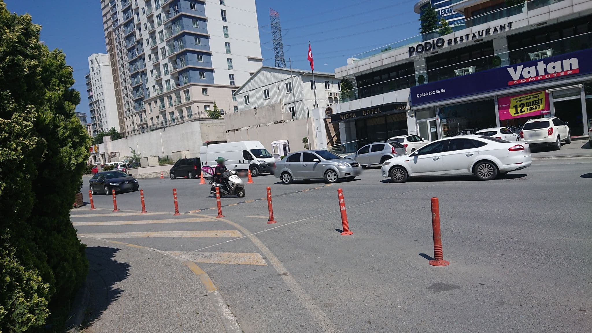 Street view near Nidya Hotel Esenyurt, Esenyurt — © kubikanber (CC BY-SA · Mapillary)