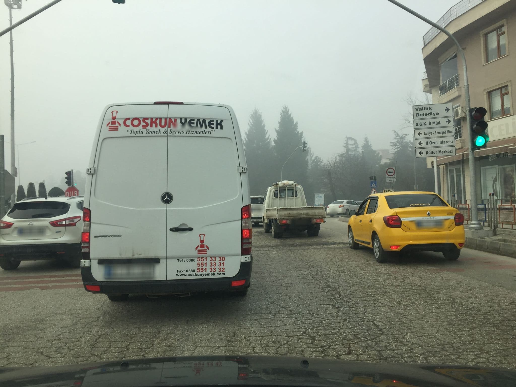 Street view near Kervansaray Suit Otel, Düzce — © sessiznotalar (CC BY-SA · Mapillary)