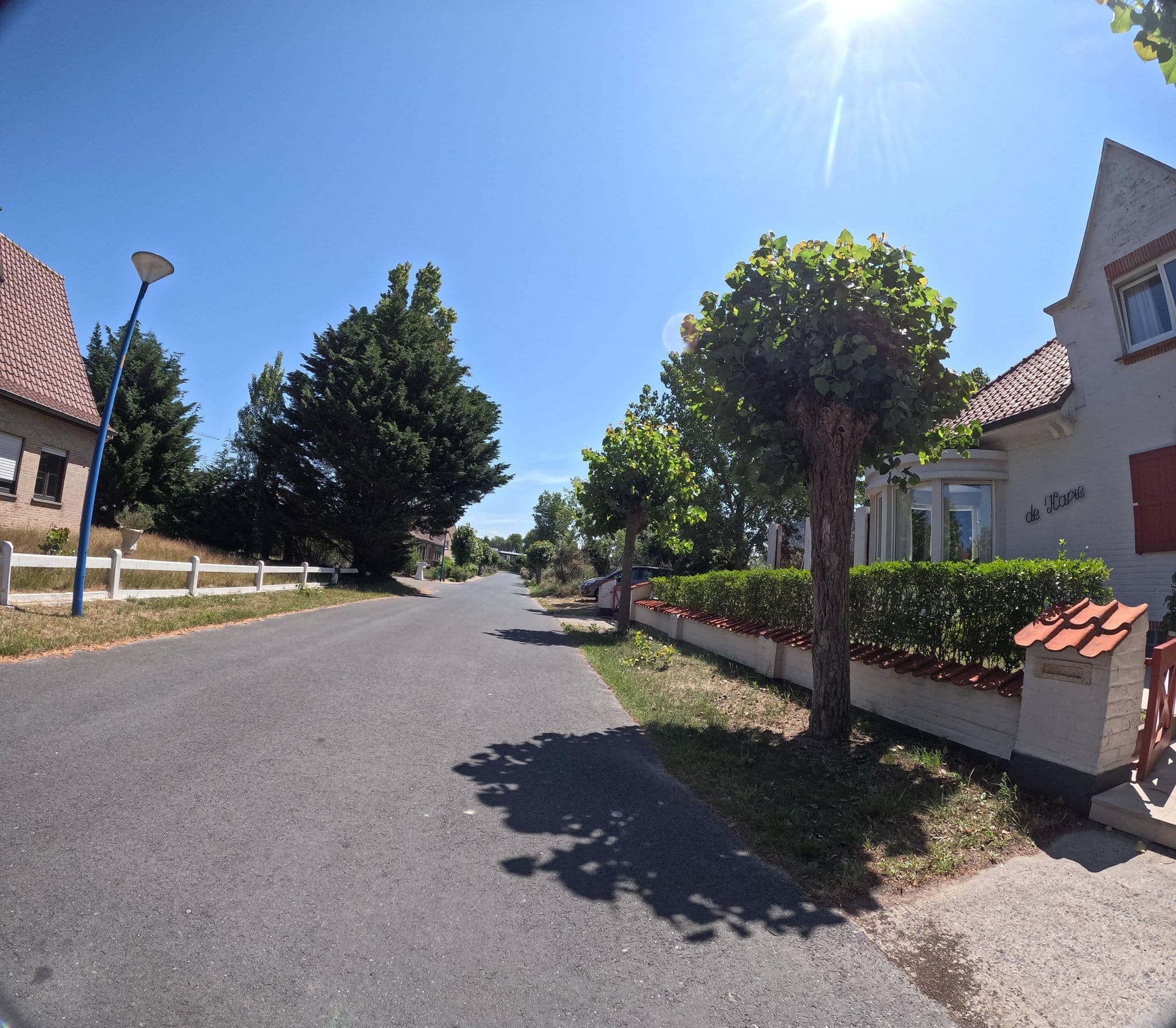 Street view near de Harie, Oostduinkerke — © filipc (CC BY-SA · Mapillary)