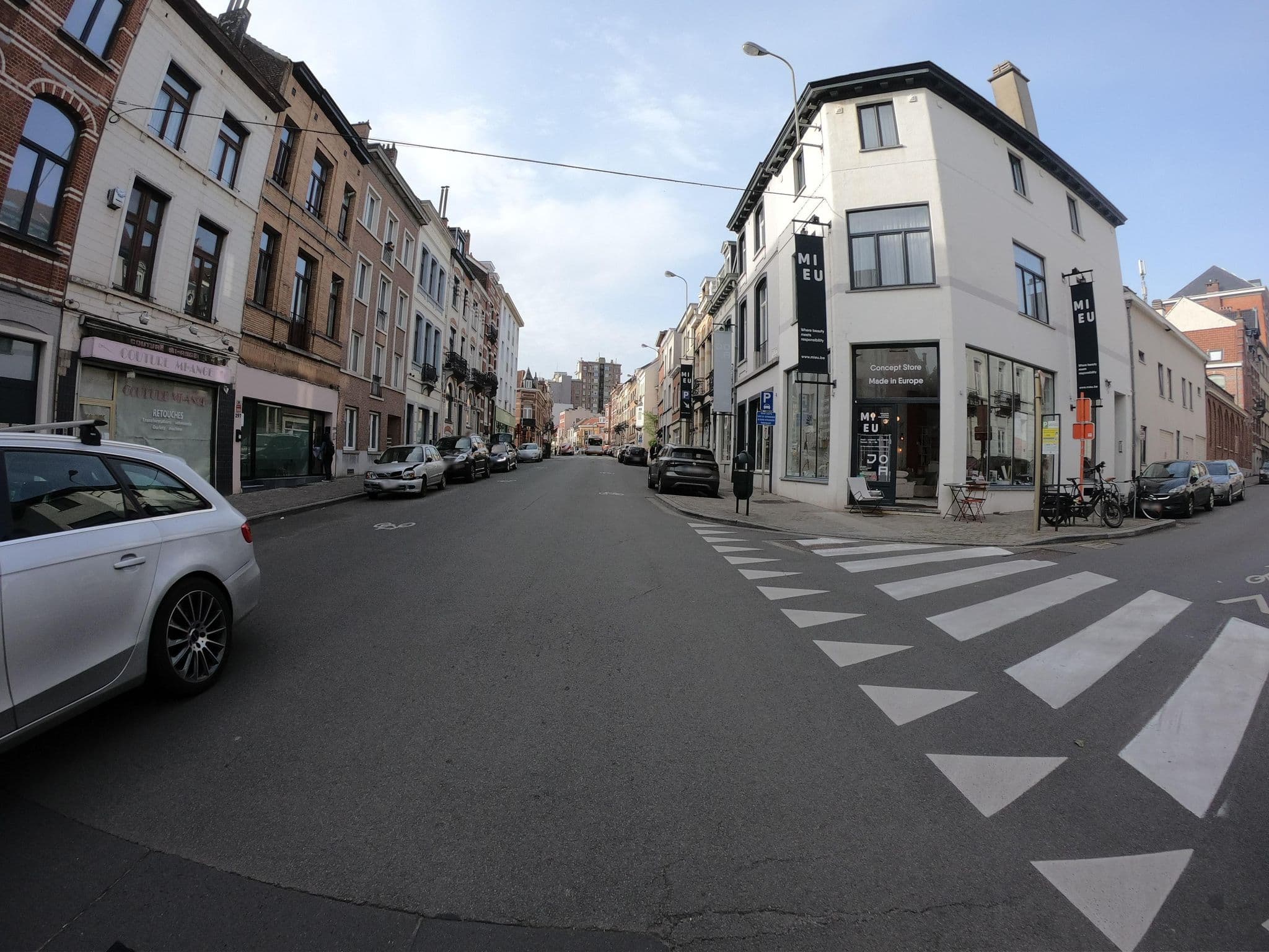 Street view near D'ici D'ailleurs résidence, Etterbeek — © thierry1030 (CC BY-SA · Mapillary)