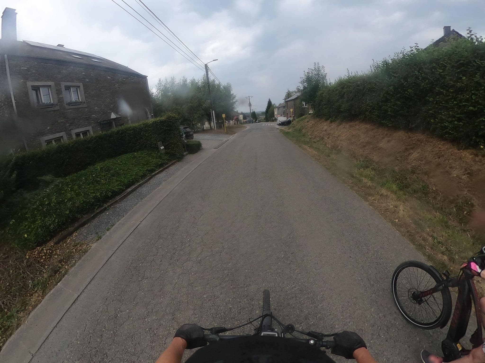 Street view near La maltournee, Bièvre — © odonnoly (CC BY-SA · Mapillary)