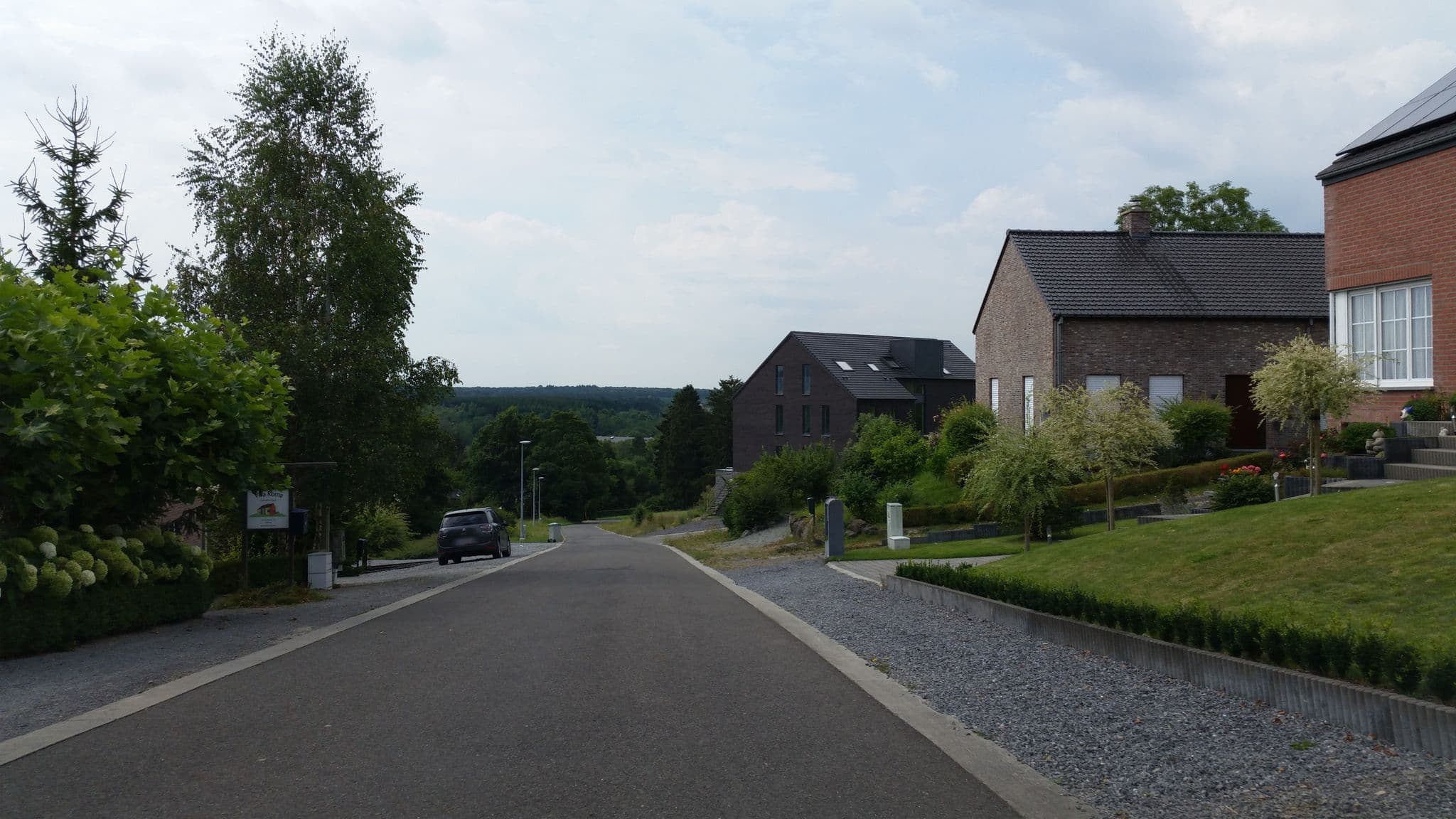 Street view near Villa Roma, Durbuy — © it_s_so_funny (CC BY-SA · Mapillary)