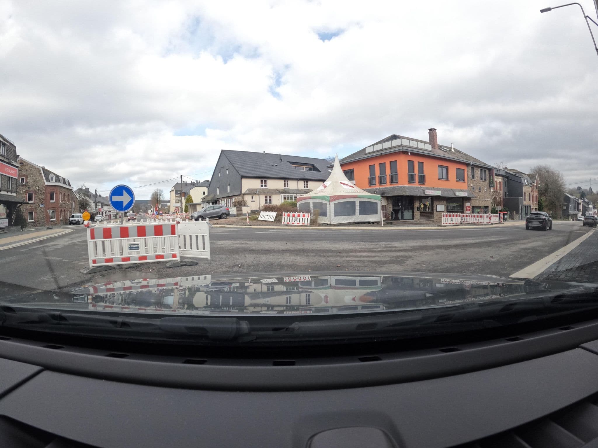 Street view near Li Mangeon, Francorchamps — © vinisa (CC BY-SA · Mapillary)