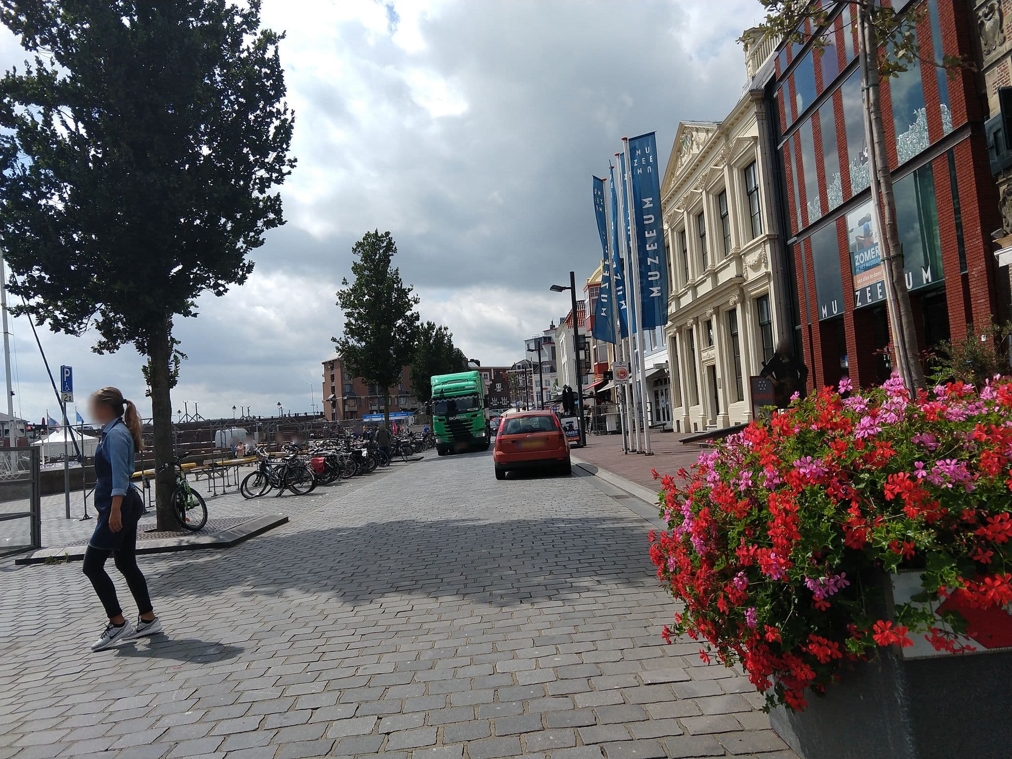 Street view near Hotel De Beautel, Vlissingen — © adverburg (CC BY-SA · Mapillary)