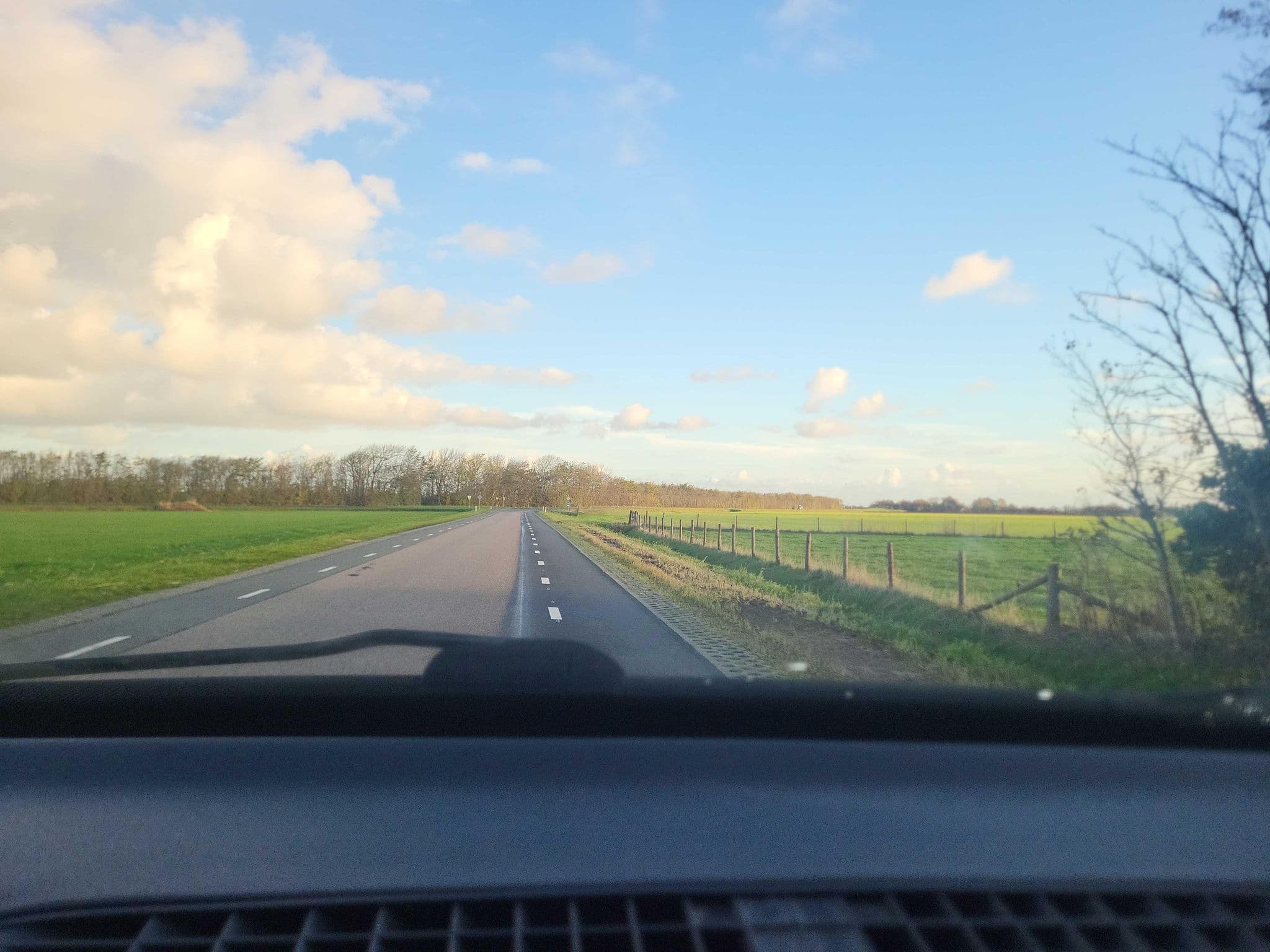 Street view near Bed & Breakfast Kooiman, Den Burg — © walldi222 (CC BY-SA · Mapillary)