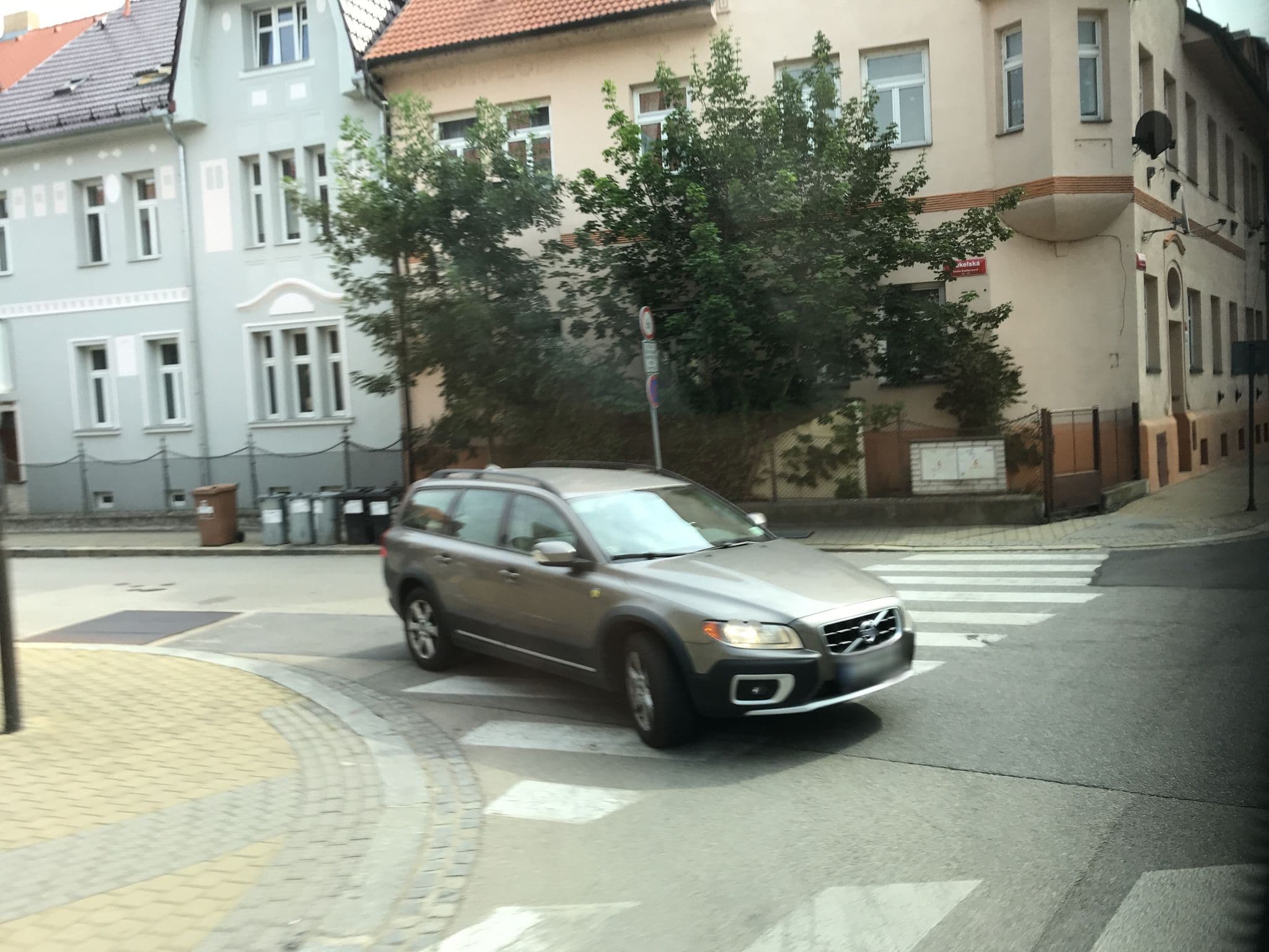 Street view near AT Pension, České Budějovice — © miguel_andrade (CC BY-SA · Mapillary)
