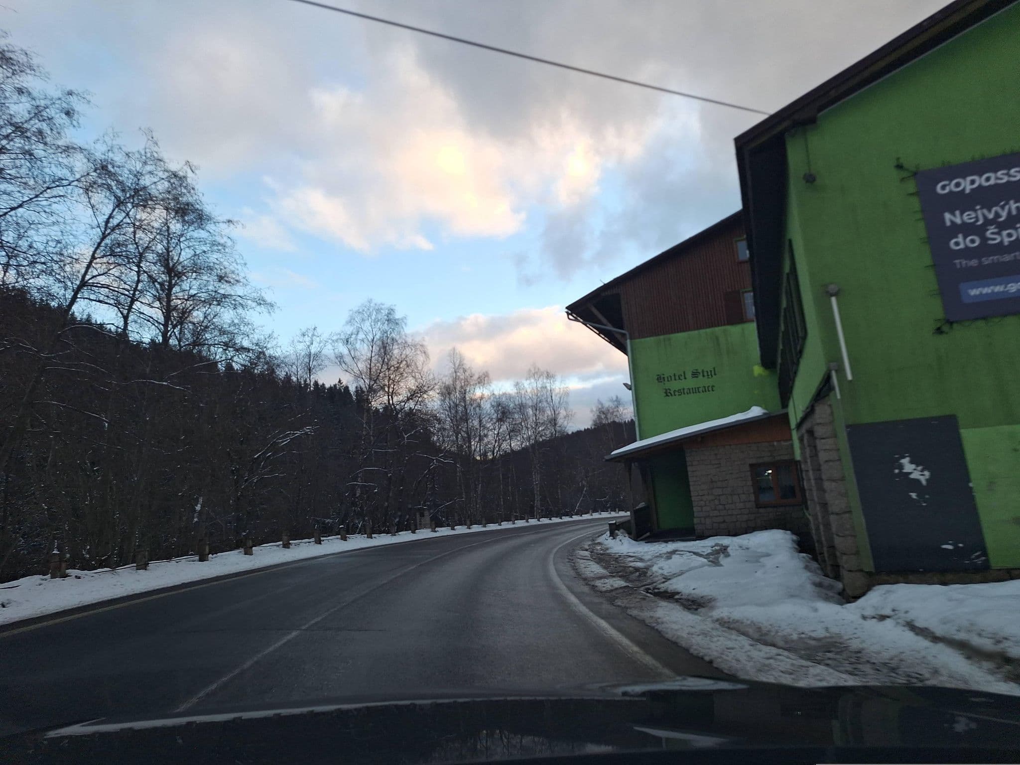 Street view near Pension Fortuna, Špindlerův Mlýn — © gob (CC BY-SA · Mapillary)