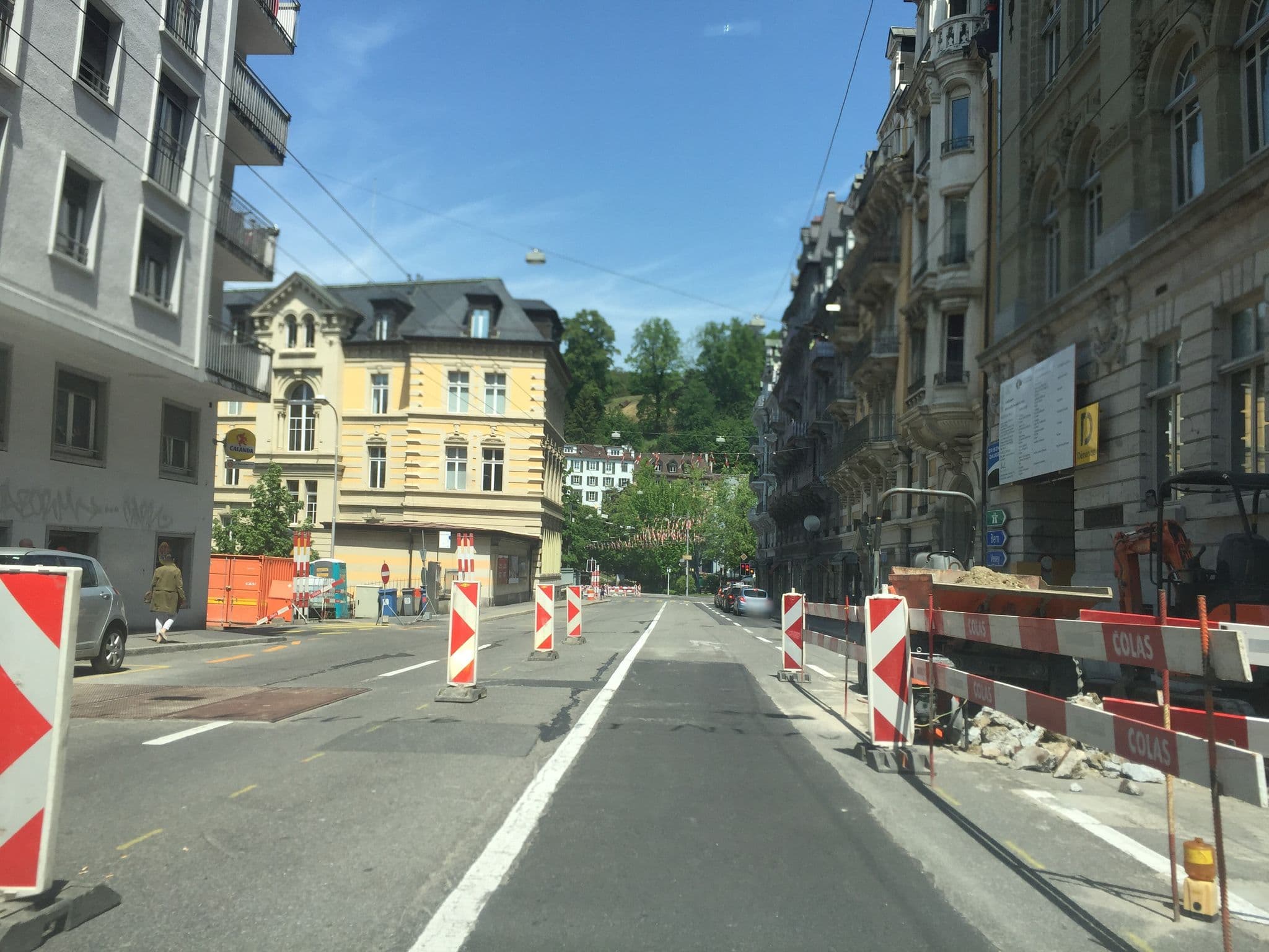 Street view near Hôtellerie - Restauration Le Troubador Sàrl, Lausanne — © sburlot (CC BY-SA · Mapillary)