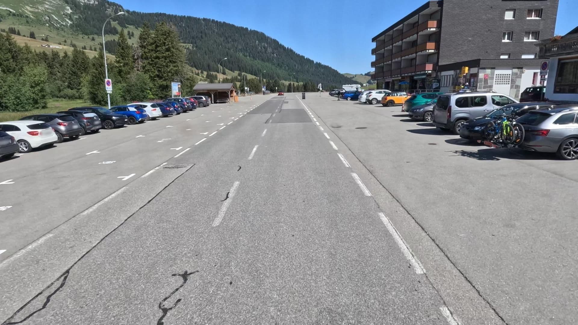 Street view near Les Chalets des Mosses S.A., Château-d'Oex — © bct (CC BY-SA · Mapillary)