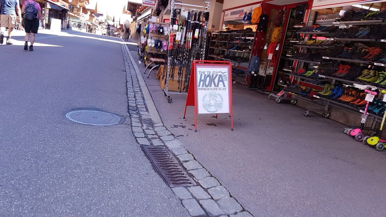 Street view near Vogellisi Mountain Suites at Hotel Bären Adelboden, Adelboden — © trac71 (CC BY-SA · Mapillary)