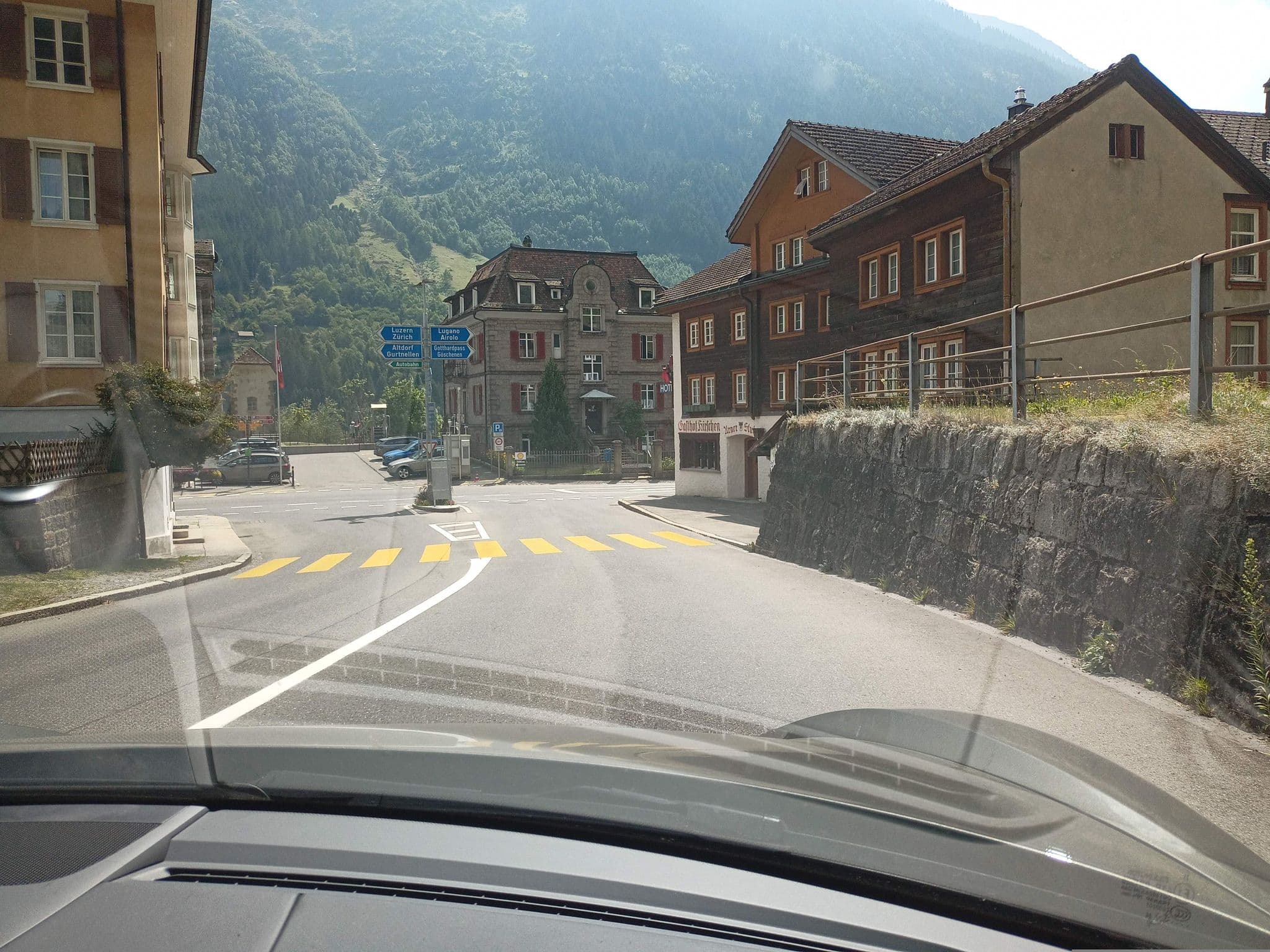 Street view near Hotel Hirschen, Andermatt — © xdTAGCLAN (CC BY-SA · Mapillary)