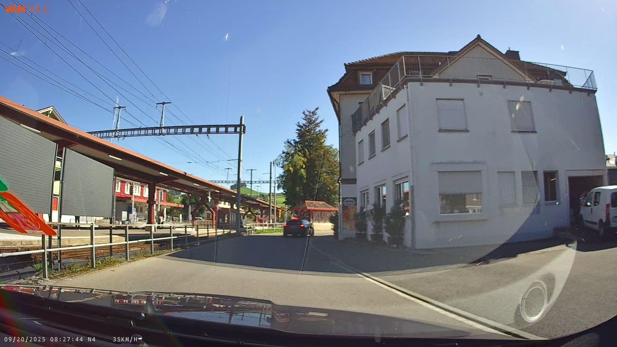 Street view near Loosmuhle Hotel, Appenzell — © fcignat (CC BY-SA · Mapillary)