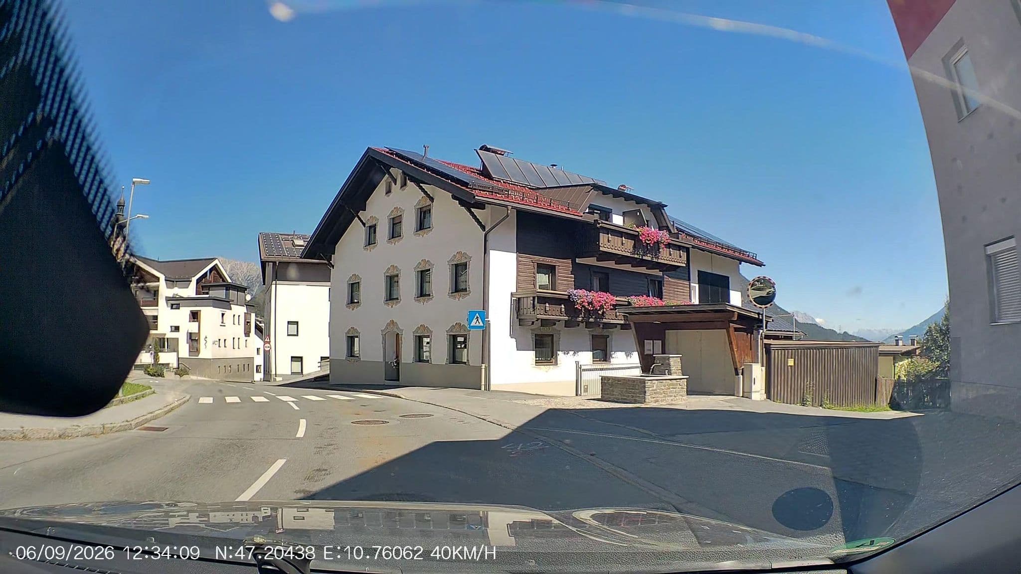 Street view near Gästehaus Schöpf, Arzl im Pitztal — © AR88 (CC BY-SA · Mapillary)