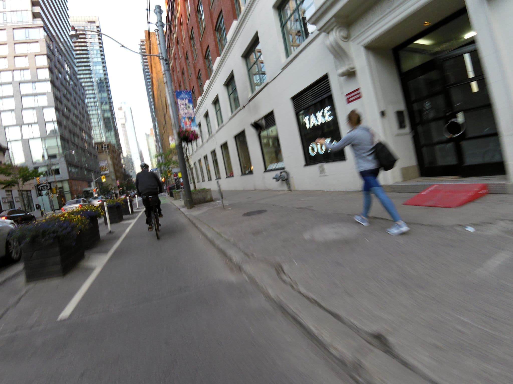 Street view near Revery Toronto Downtown, Curio Collection by Hilton, Kensington-Chinatown — © kevo (CC BY-SA · Mapillary)