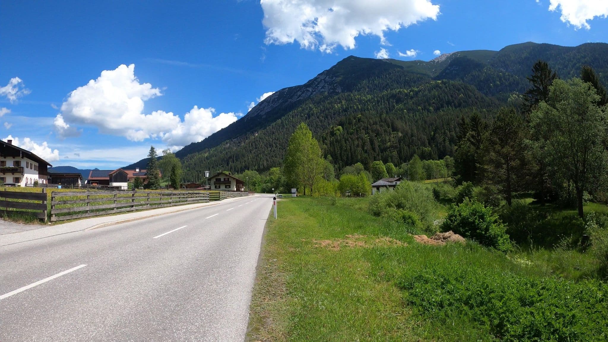 Street view near Haus Rohregger, Achenkirch — © osmplus_org (CC BY-SA · Mapillary)