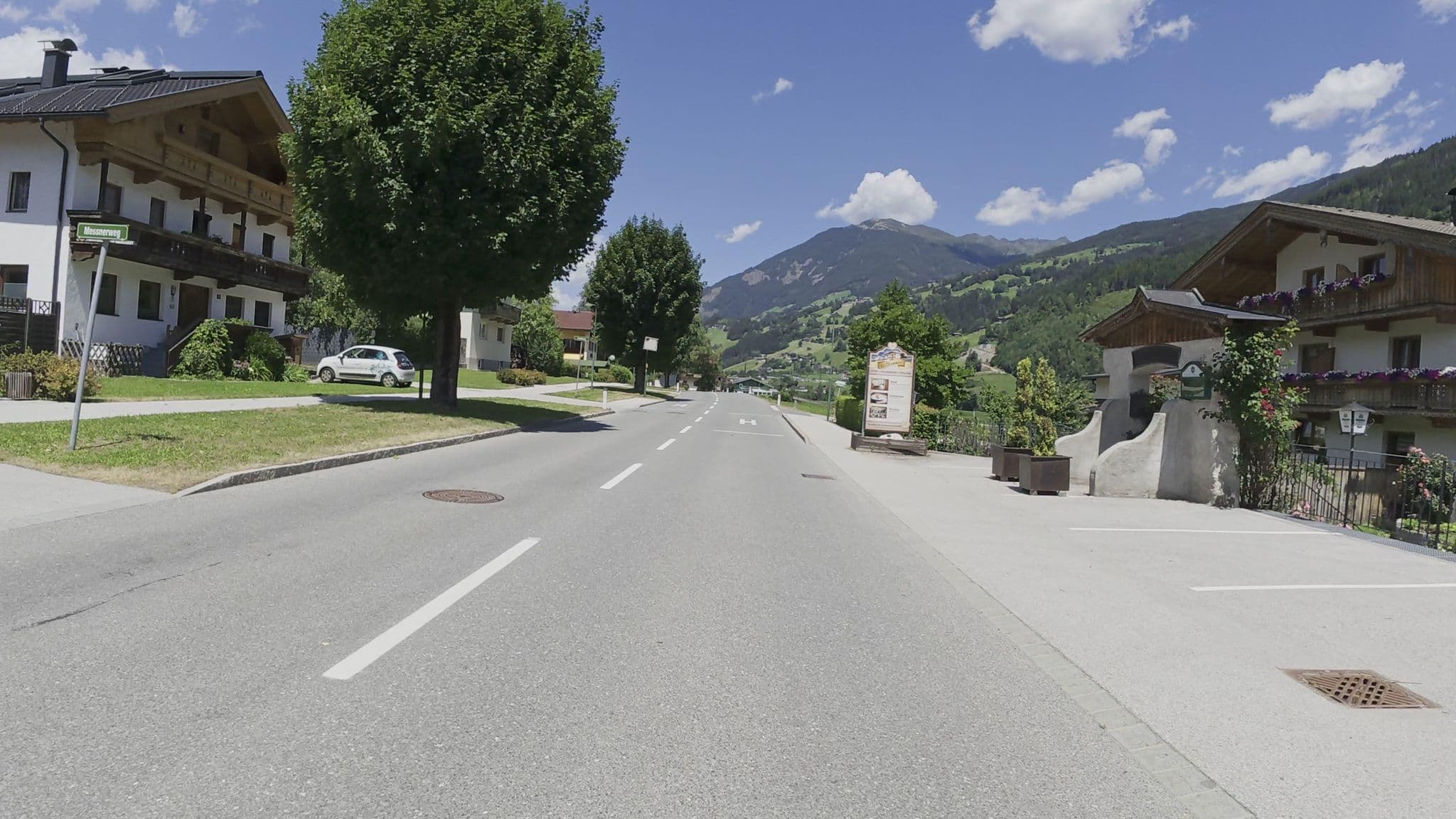 Street view near hotel alpenherz, Aschau im Zillertal — © Guzzi_Franze (CC BY-SA · Mapillary)