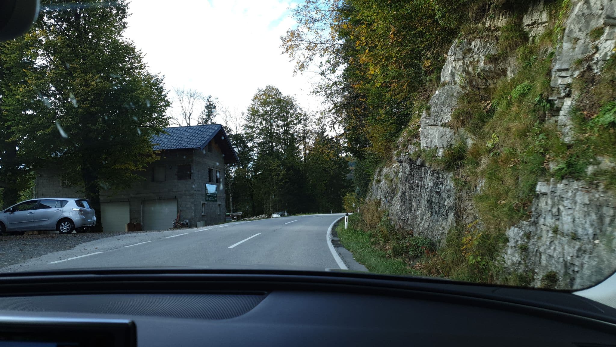 Street view near Landhaus Seereith, Fuschl am See — © consens_verkehrsplanung (CC BY-SA · Mapillary)