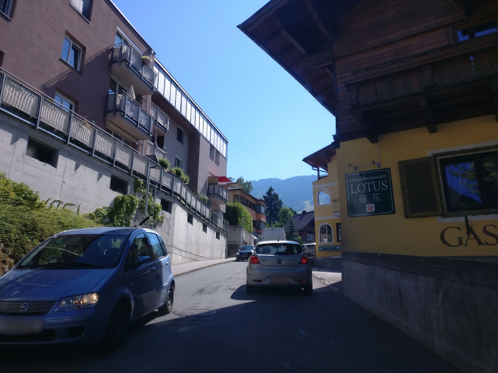 Street view near Jen Chieh Huang, Sankt Johann im Pongau — © map_hard (CC BY-SA · Mapillary)