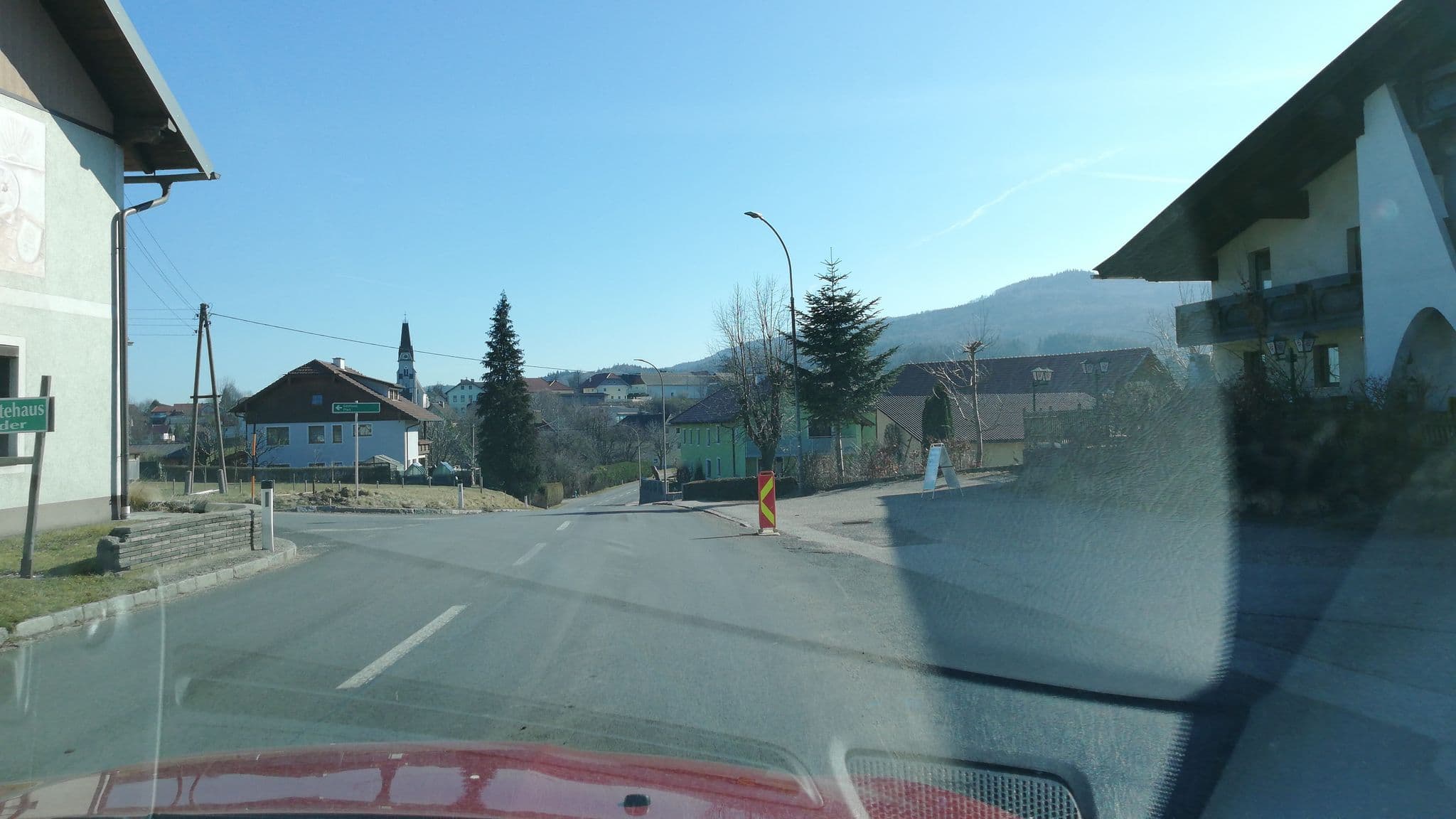 Street view near Gasthof Sturm Loamhügelhof, Schörfling — © gzin (CC BY-SA · Mapillary)
