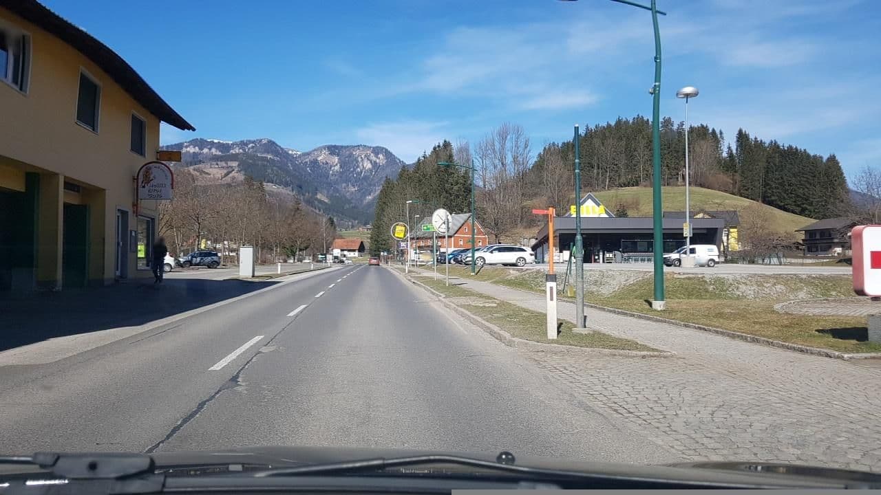 Street view near Grasserhütte Inh. Grasser Franz, Aflenz Kurort — © mik007 (CC BY-SA · Mapillary)
