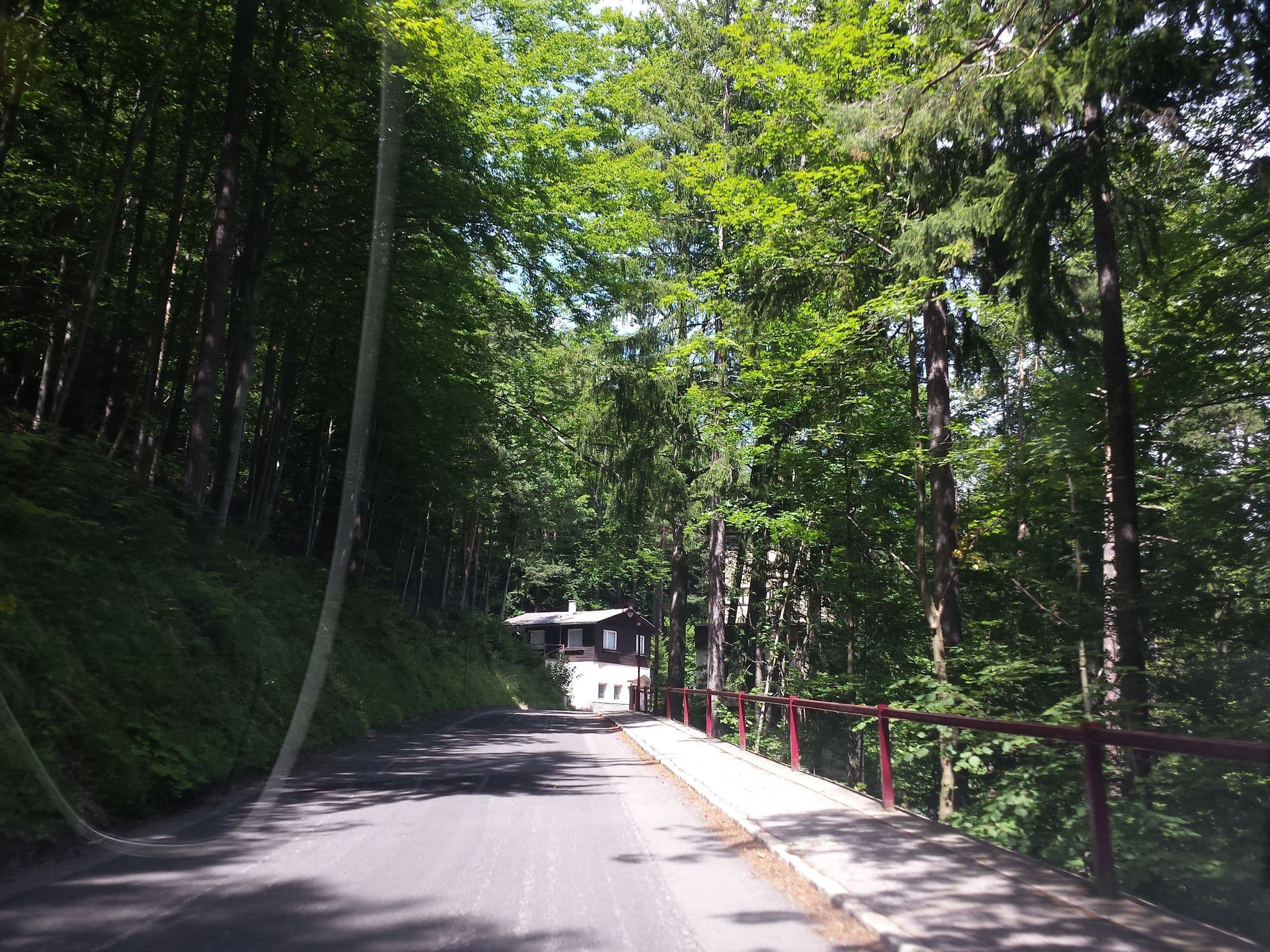 Street view near Kurhaus Dr Stühlinger BetriebsgesmbH, Reichenau an der Rax — © rudolfmayer (CC BY-SA · Mapillary)