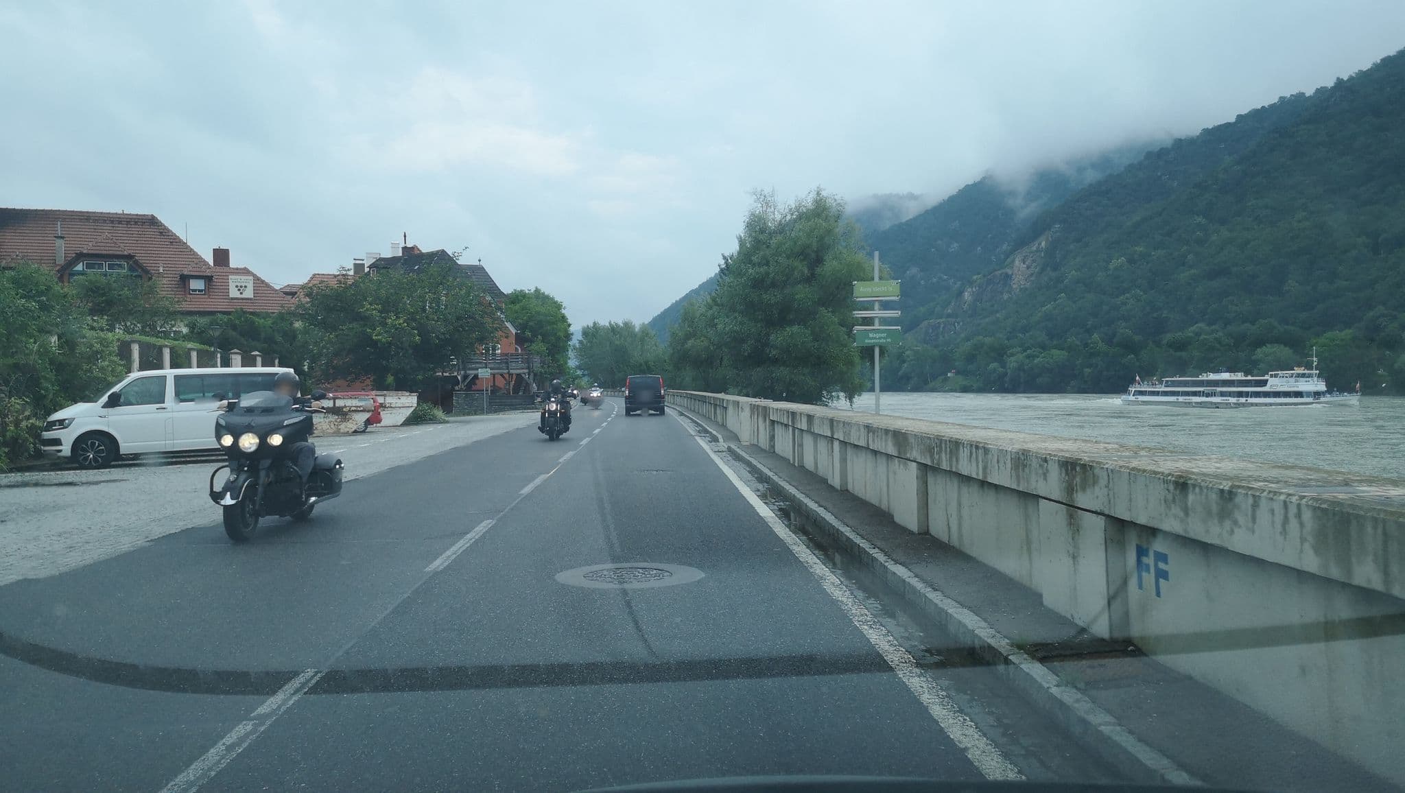 Street view near Weingut Langmayer, Spitz — © schu_r (CC BY-SA · Mapillary)
