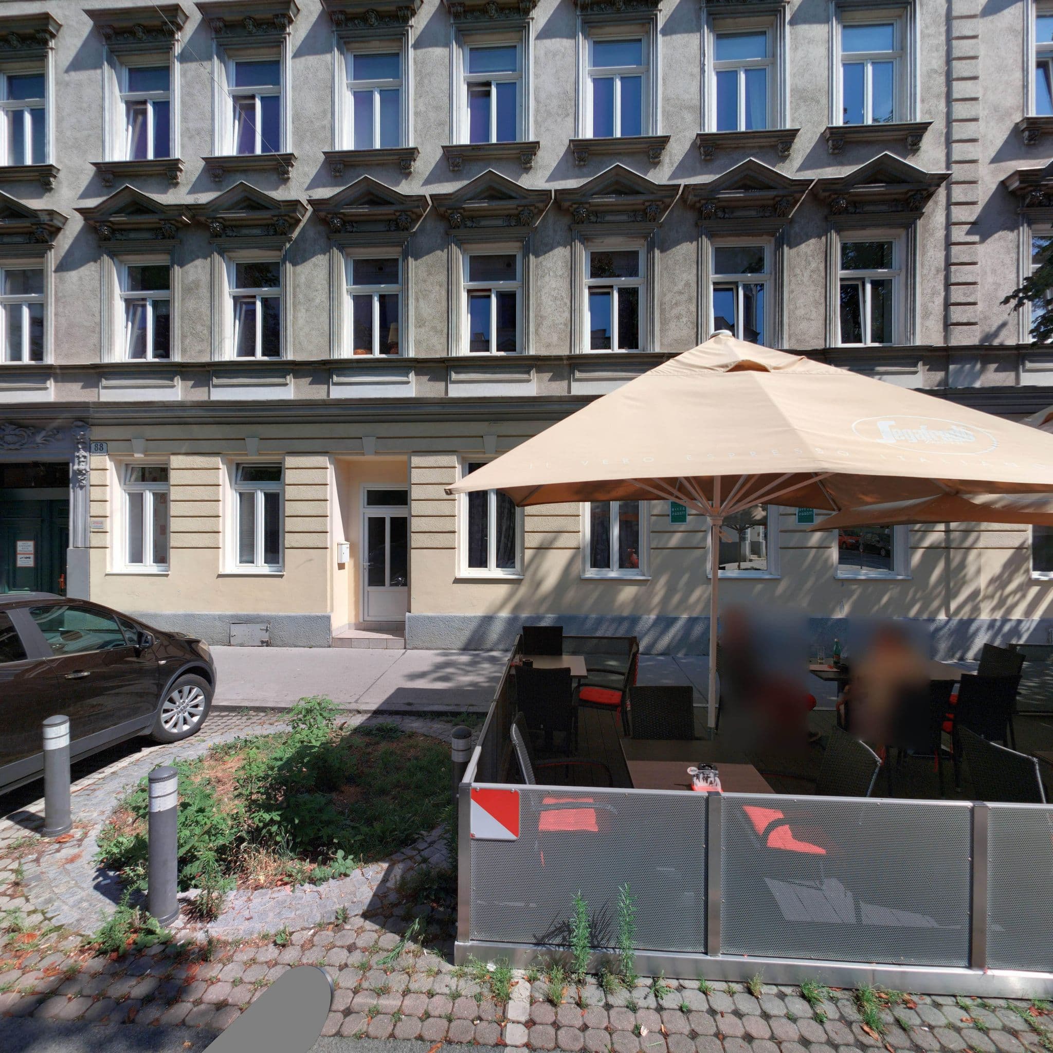 Street view near Gudeljevic Anto, Fünfhaus — © eliasgander (CC BY-SA · Mapillary)
