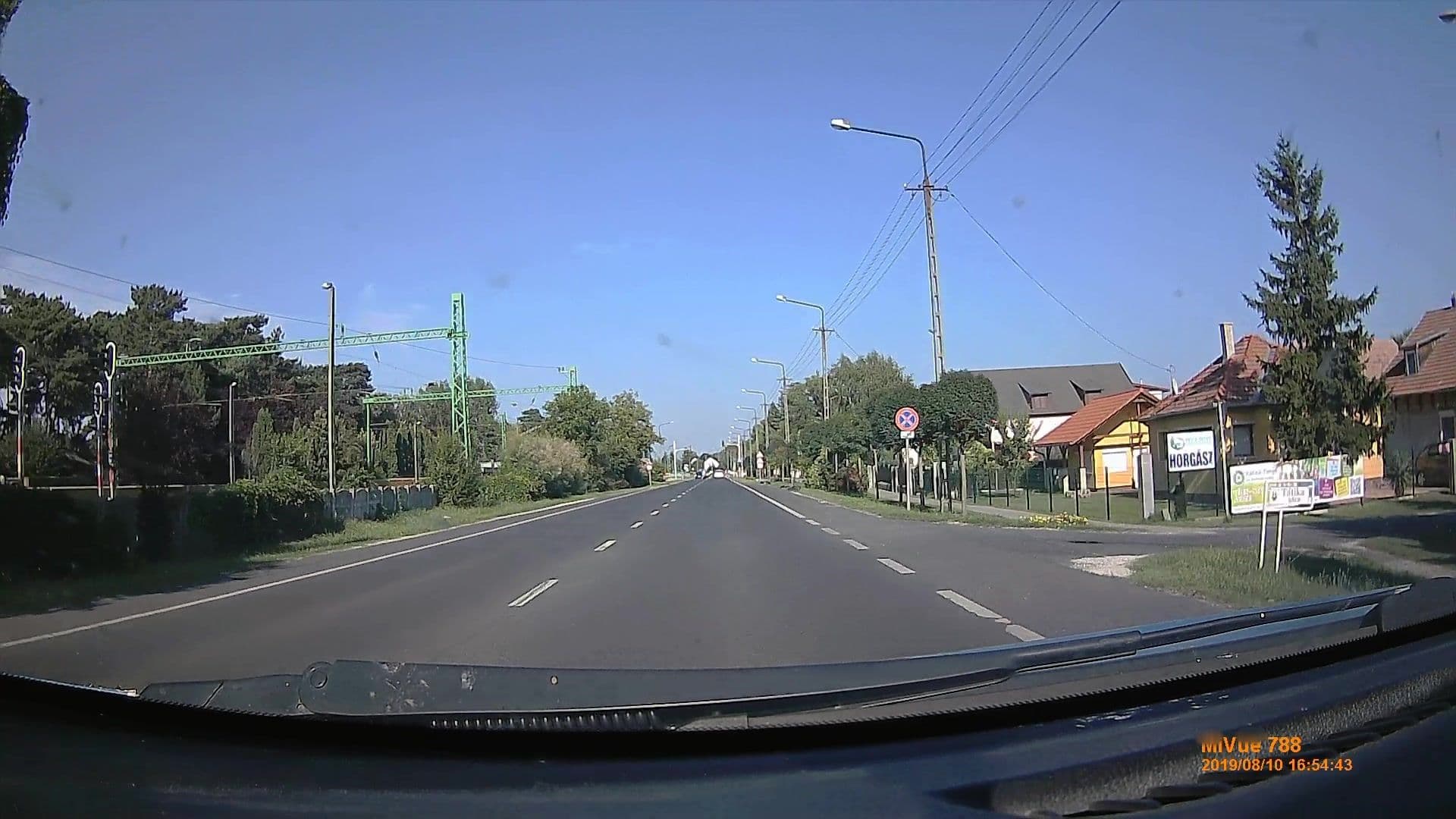 Street view near MÁV Üdülő, Balatonfenyves — © geox123 (CC BY-SA · Mapillary)