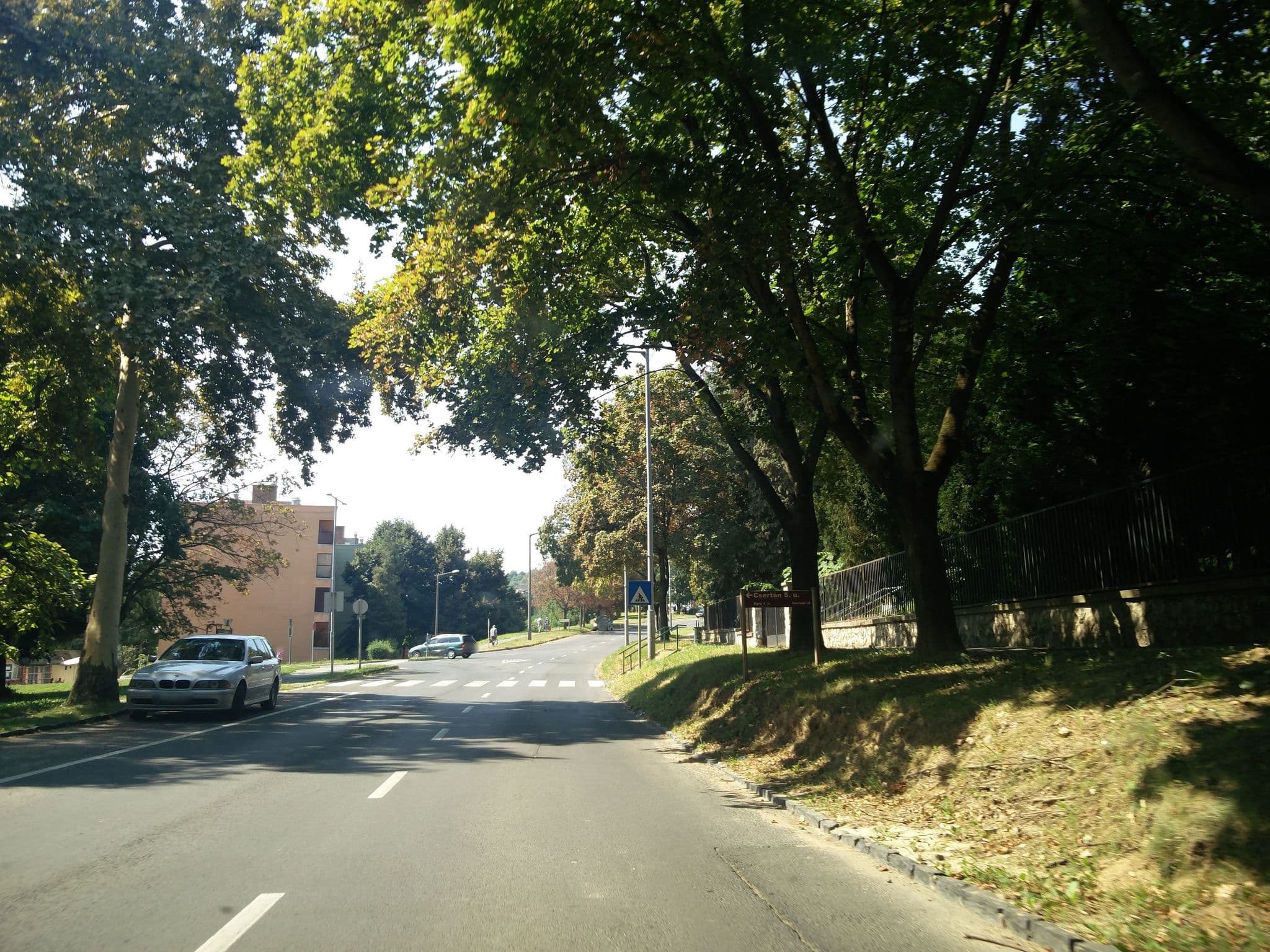 Street view near Pécsi Tudományegyetem Egészségtudományi Kar Zalaegerszegi Képzési Központ A Kollégiuma Zalaegerszeg, Zalaegerszeg — © kami911 (CC BY-SA · Mapillary)