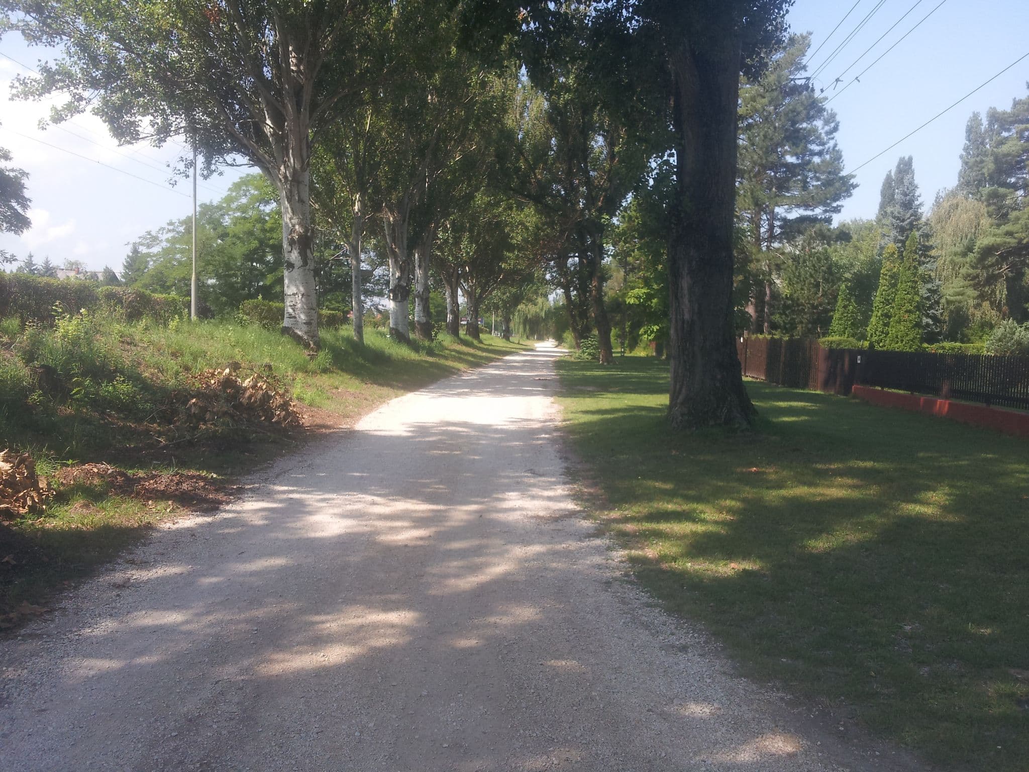 Street view near Gold Panzio, Zamárdi — © crown (CC BY-SA · Mapillary)