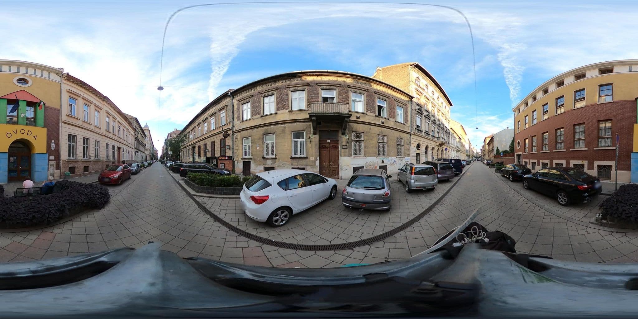 Street view near Sunny Apartment, Erzsébetváros — © grozsa11 (CC BY-SA · Mapillary)